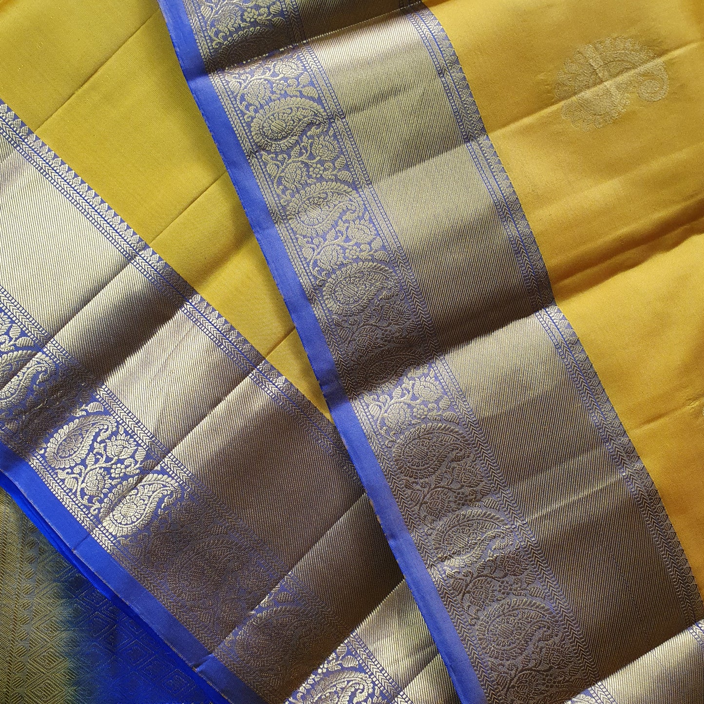 VIVID YELLOW & BLUE KANJIPURAM