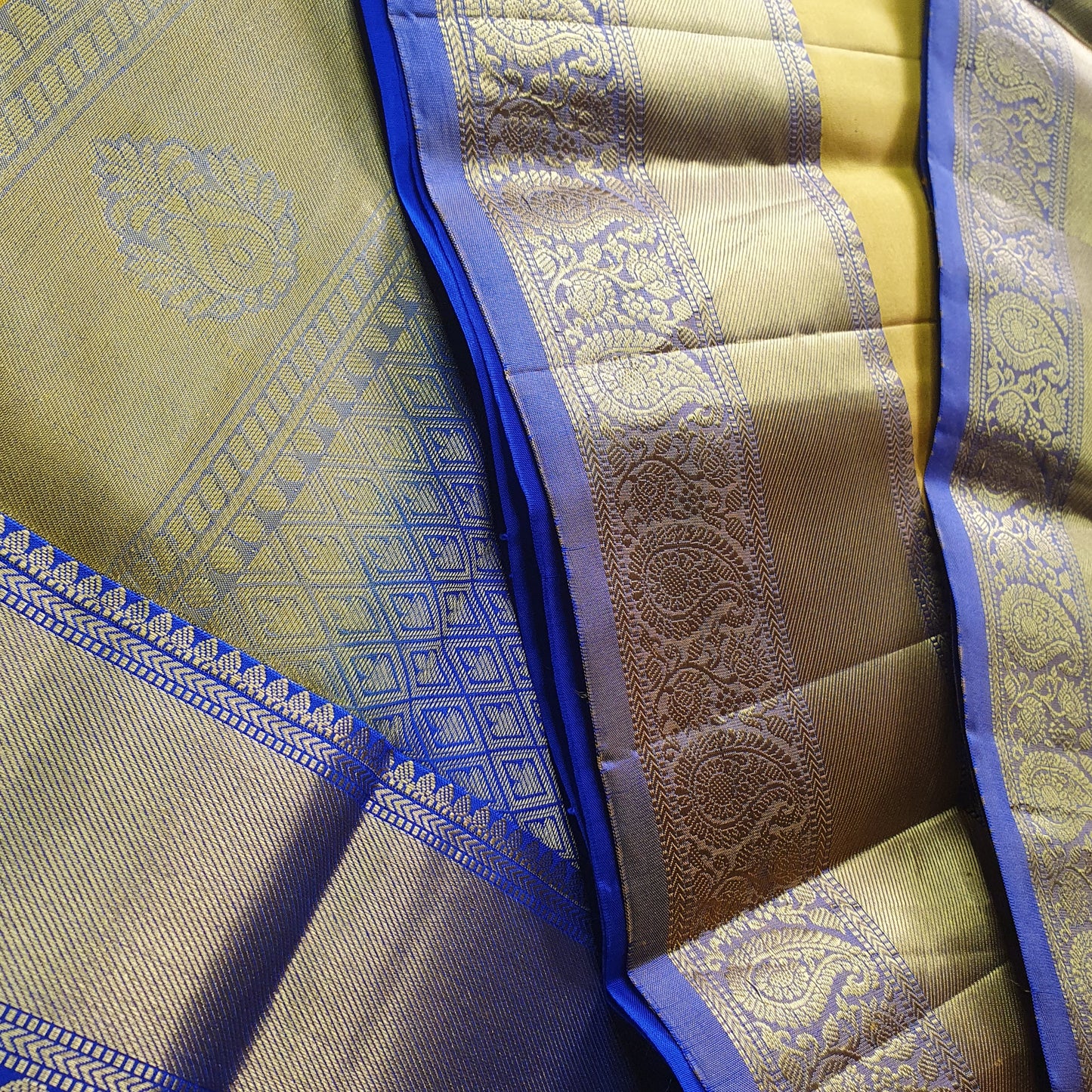 VIVID YELLOW & BLUE KANJIPURAM