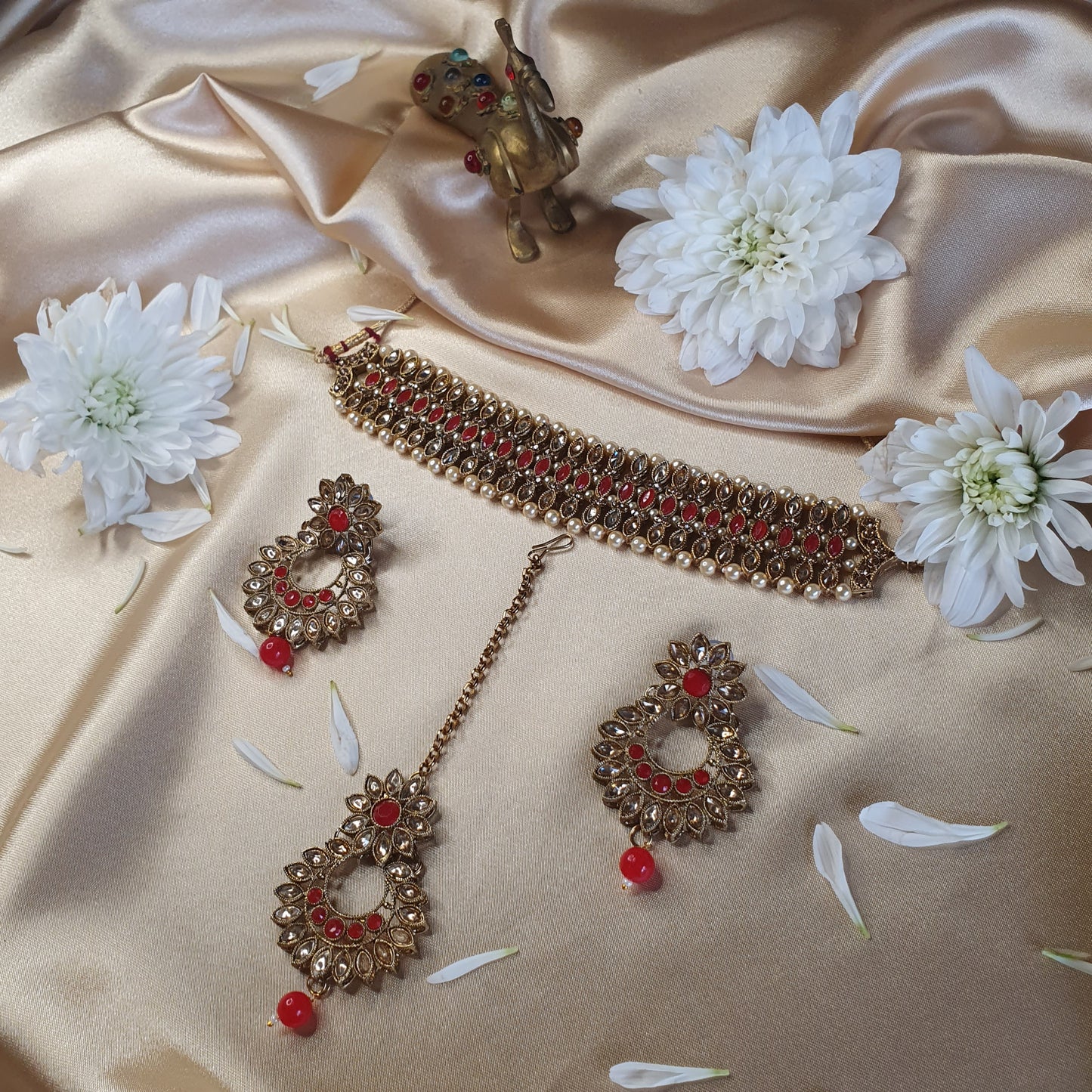 RED CHOCKER, EARRINGS, TIKKHA SET