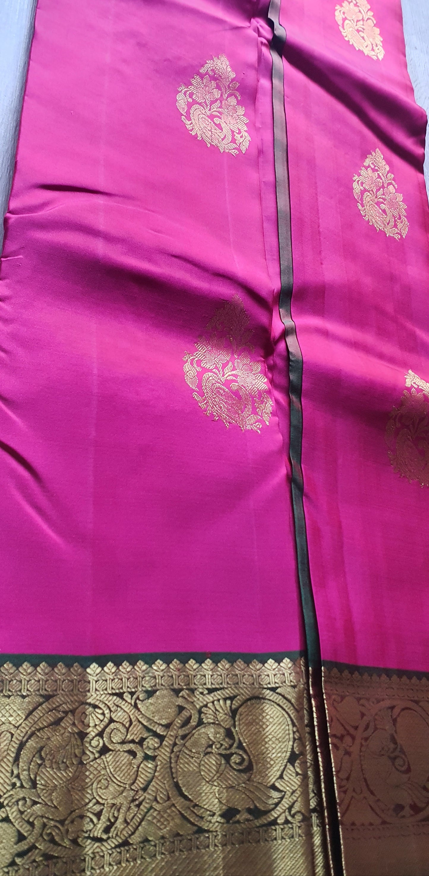 MAGENTA KANJIPURAM