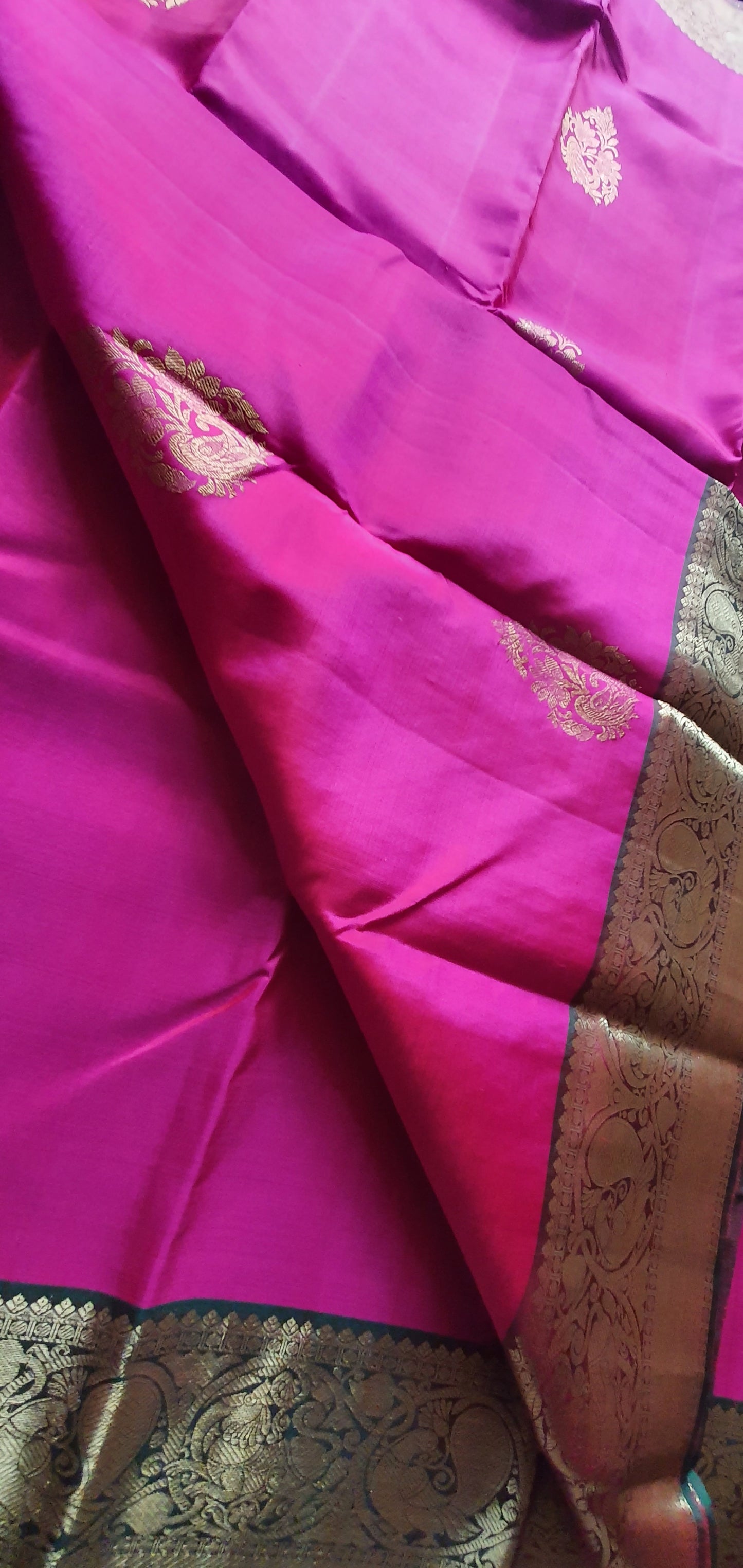 MAGENTA KANJIPURAM