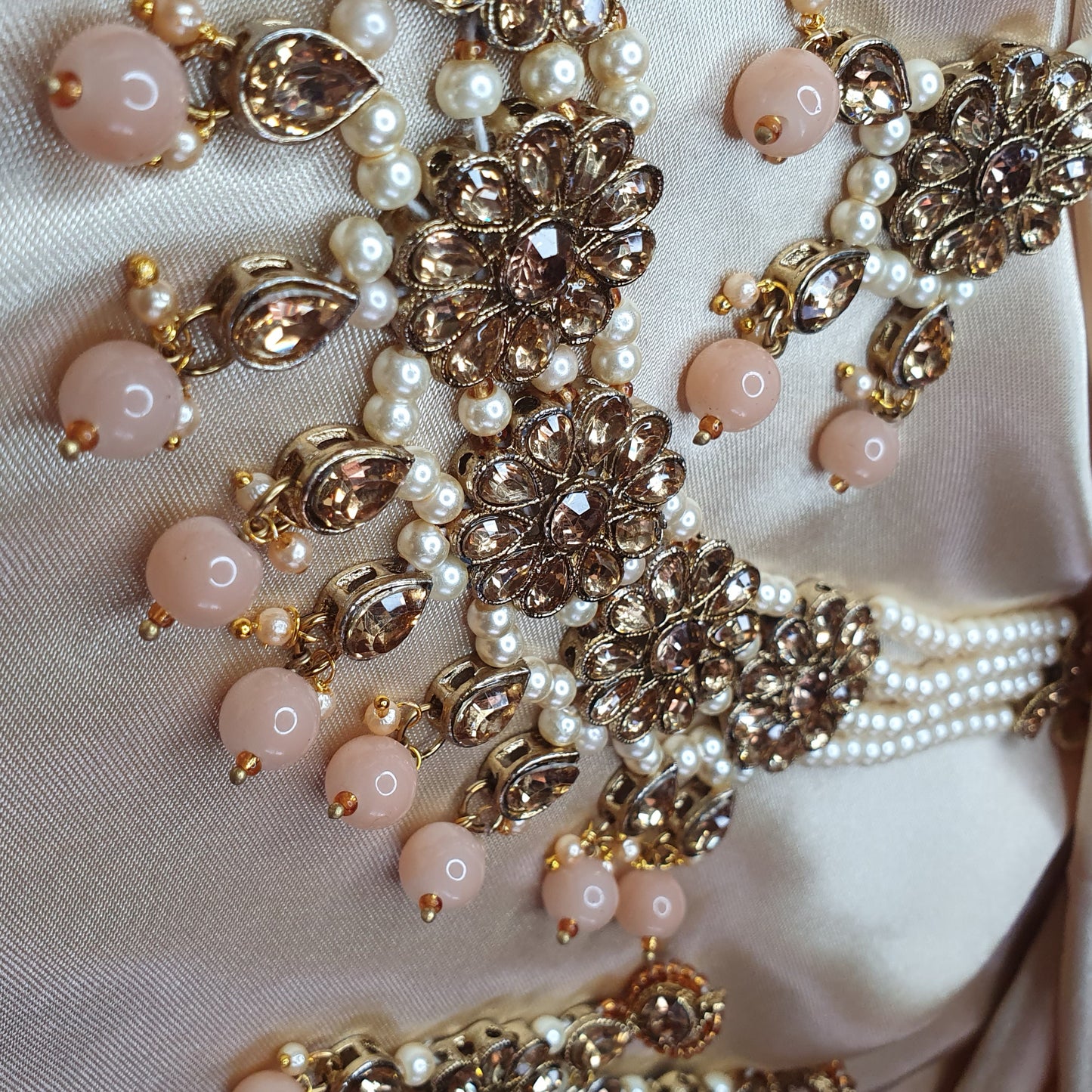 CHOCKER SET (SALMON PEACH)