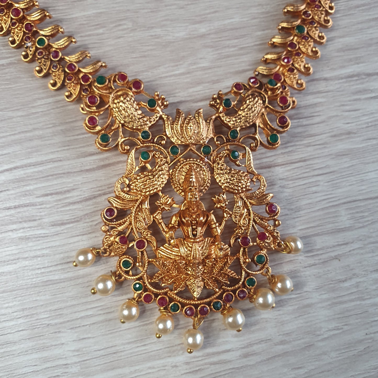 SHORT TEMPLE NECKLACE