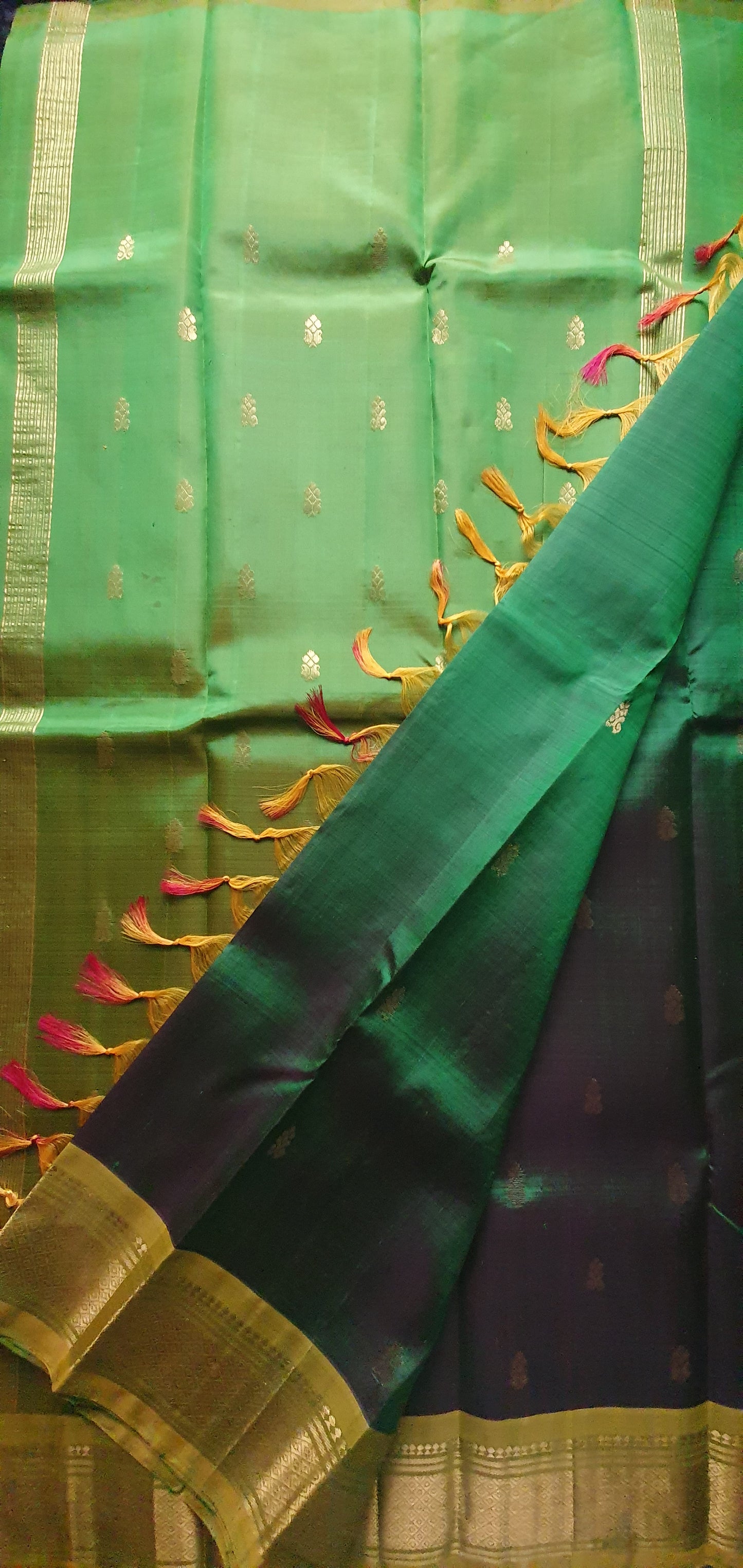 GREEN KANJIPURAM WITH SMALL MOTIFS