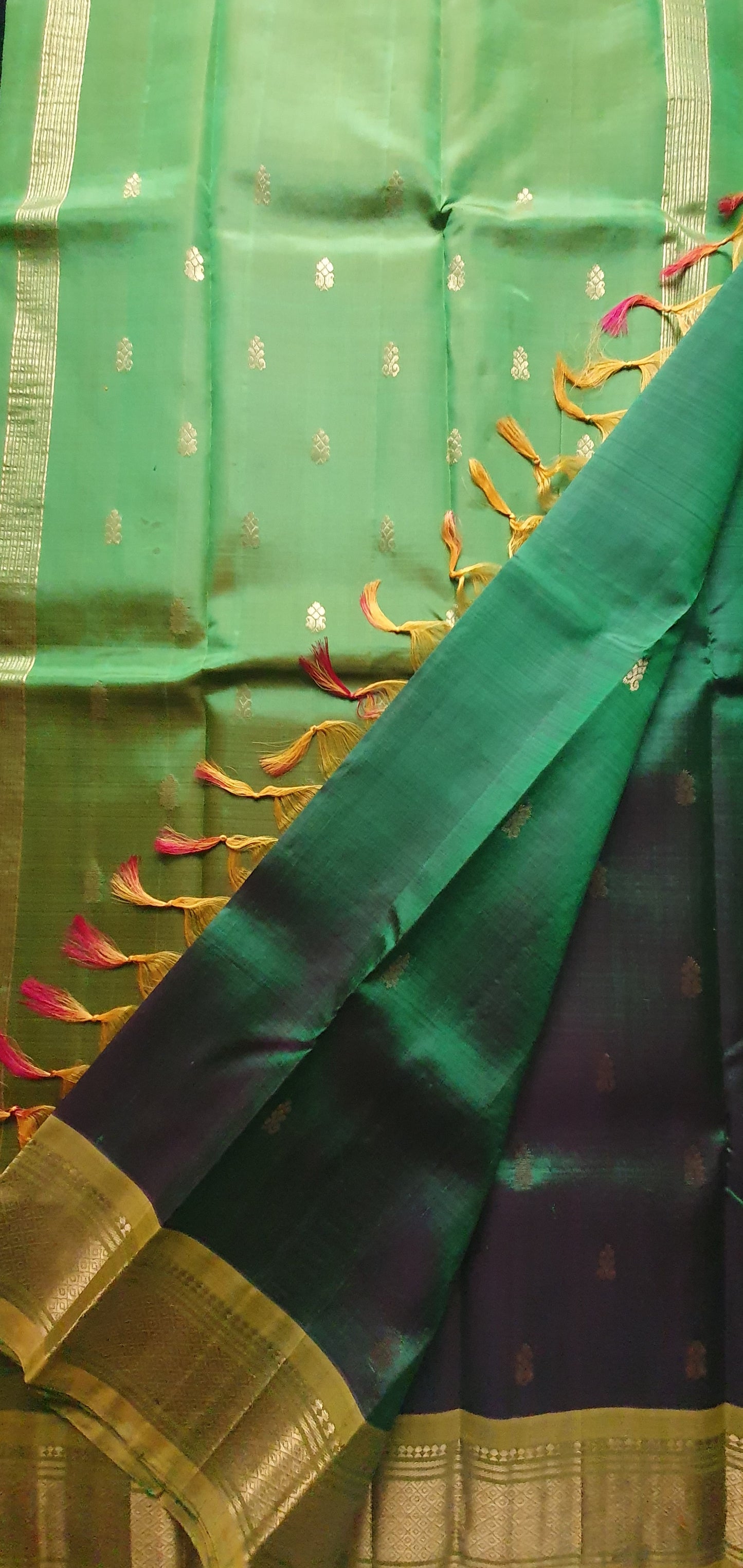 GREEN KANJIPURAM WITH SMALL MOTIFS