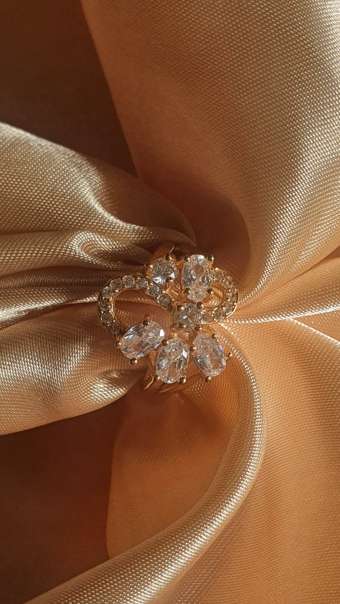 A.D.white ring (yellow gold)