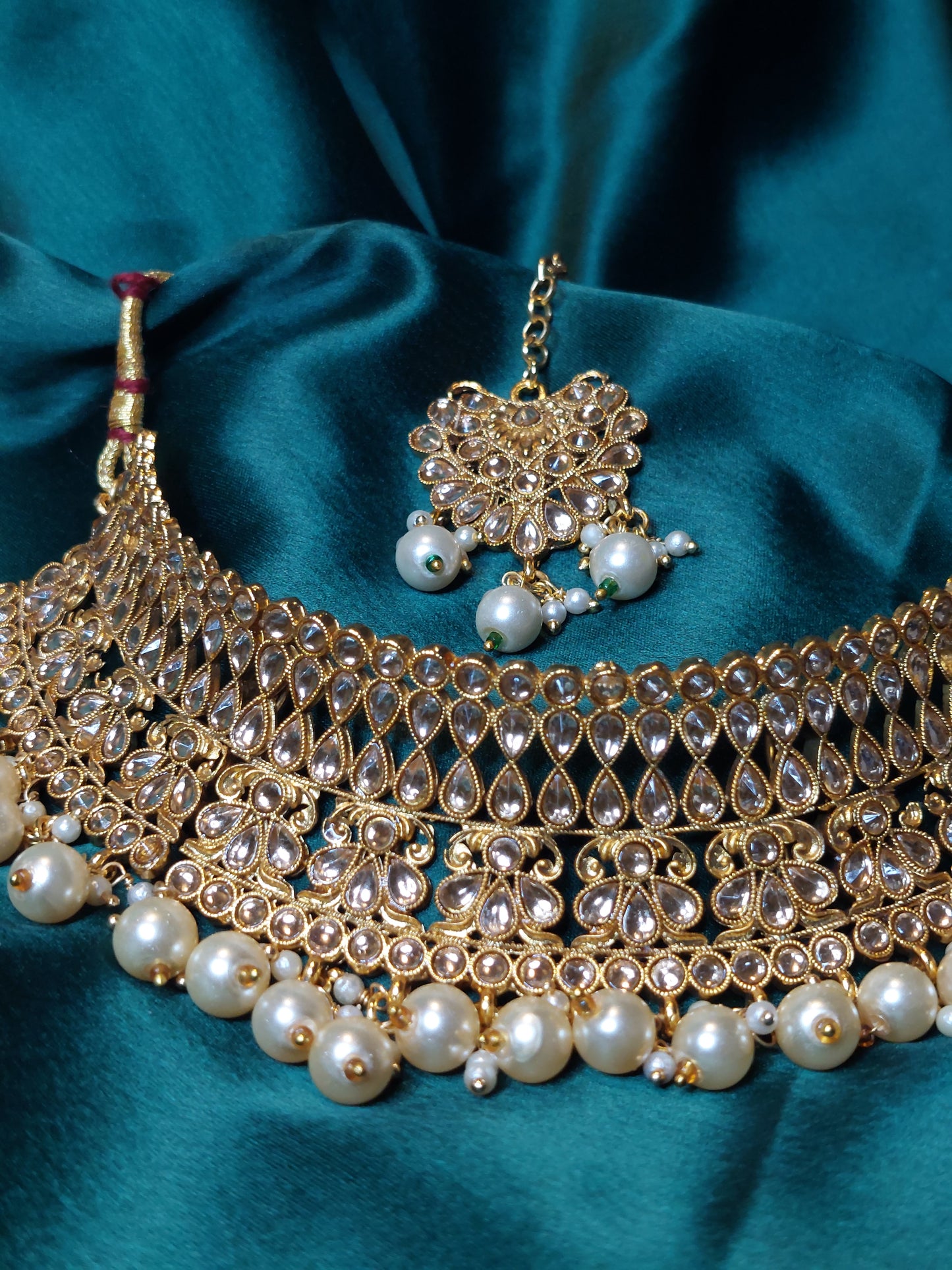 BRIDAL GOLD CHOCKER SET