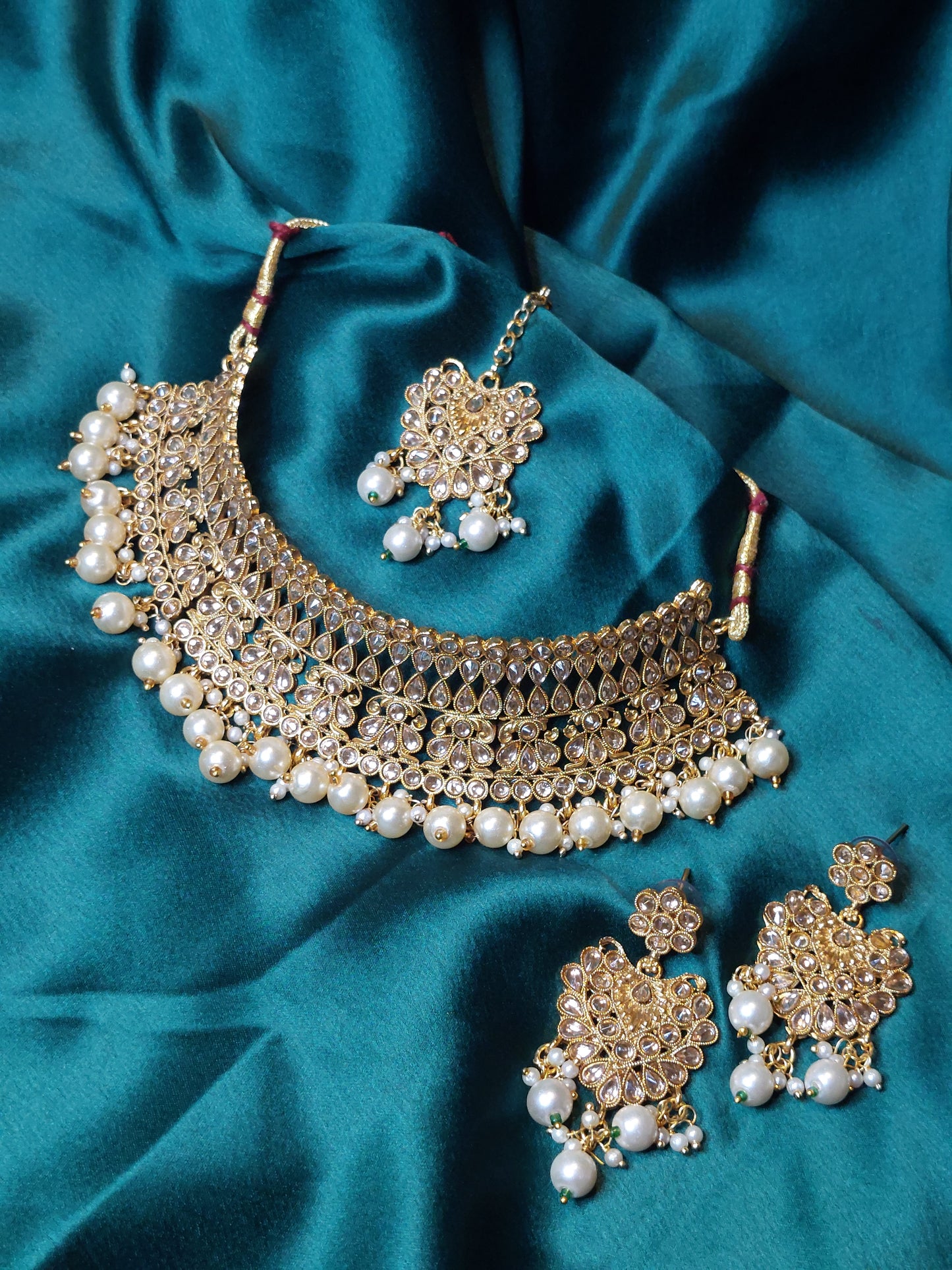 BRIDAL GOLD CHOCKER SET