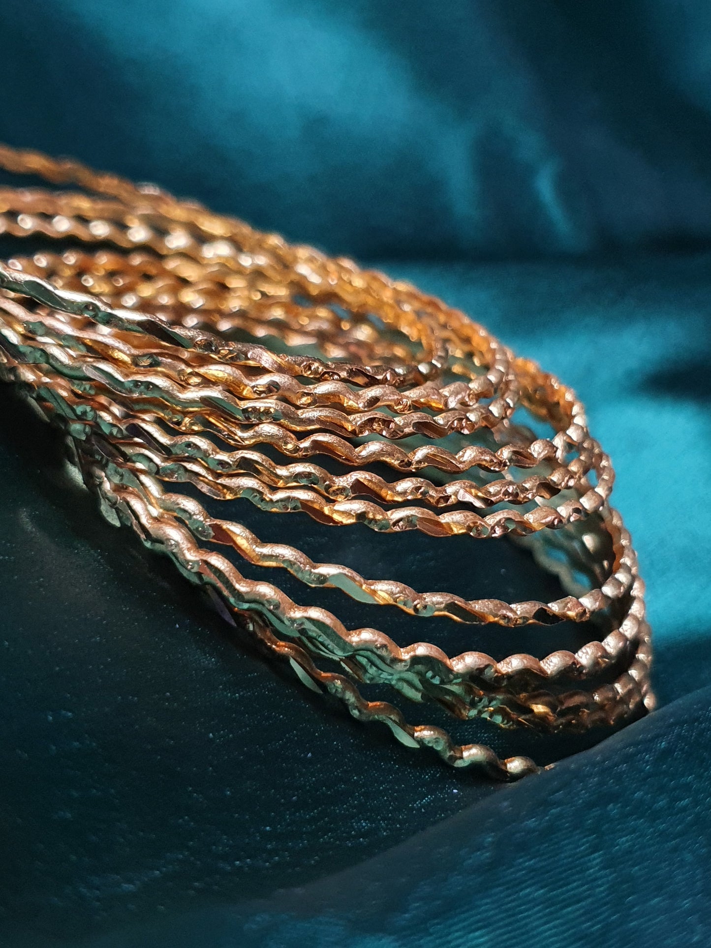 YELLOW GOLD SET OF 12 (SIZE 2.6)