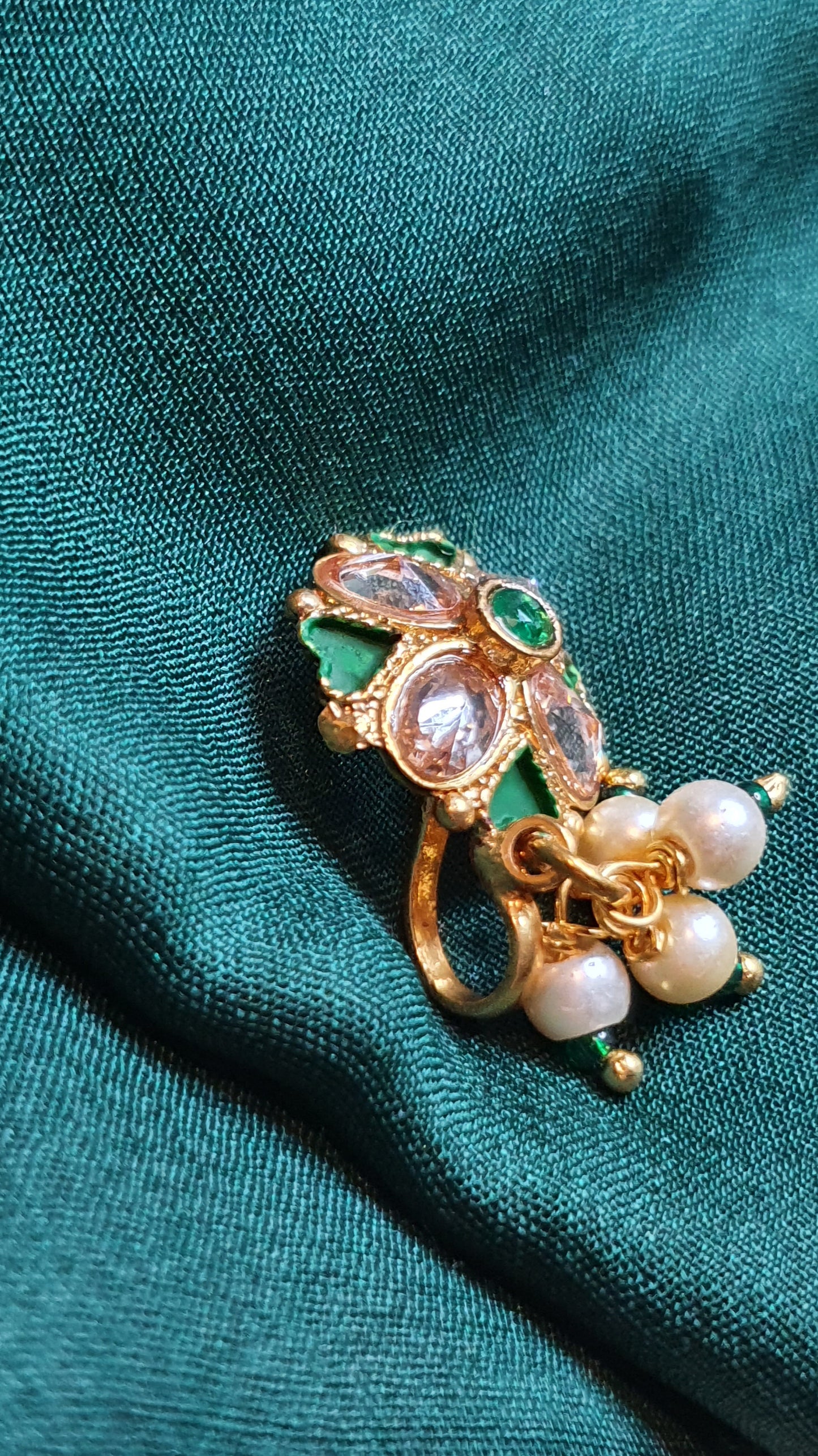 GREEN & GOLD NOSE PIN