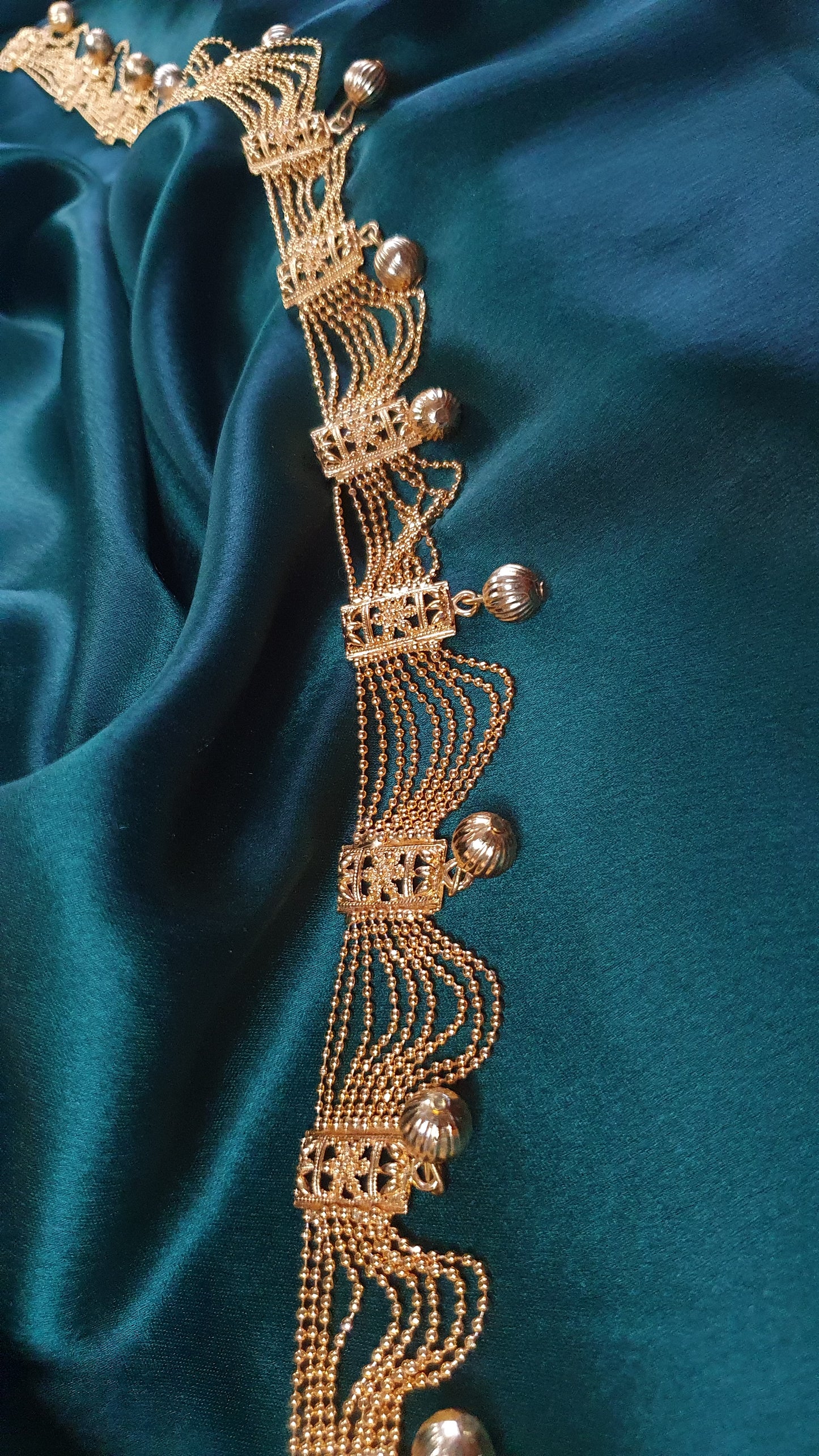 GOLD TIERED WAIST CHAIN