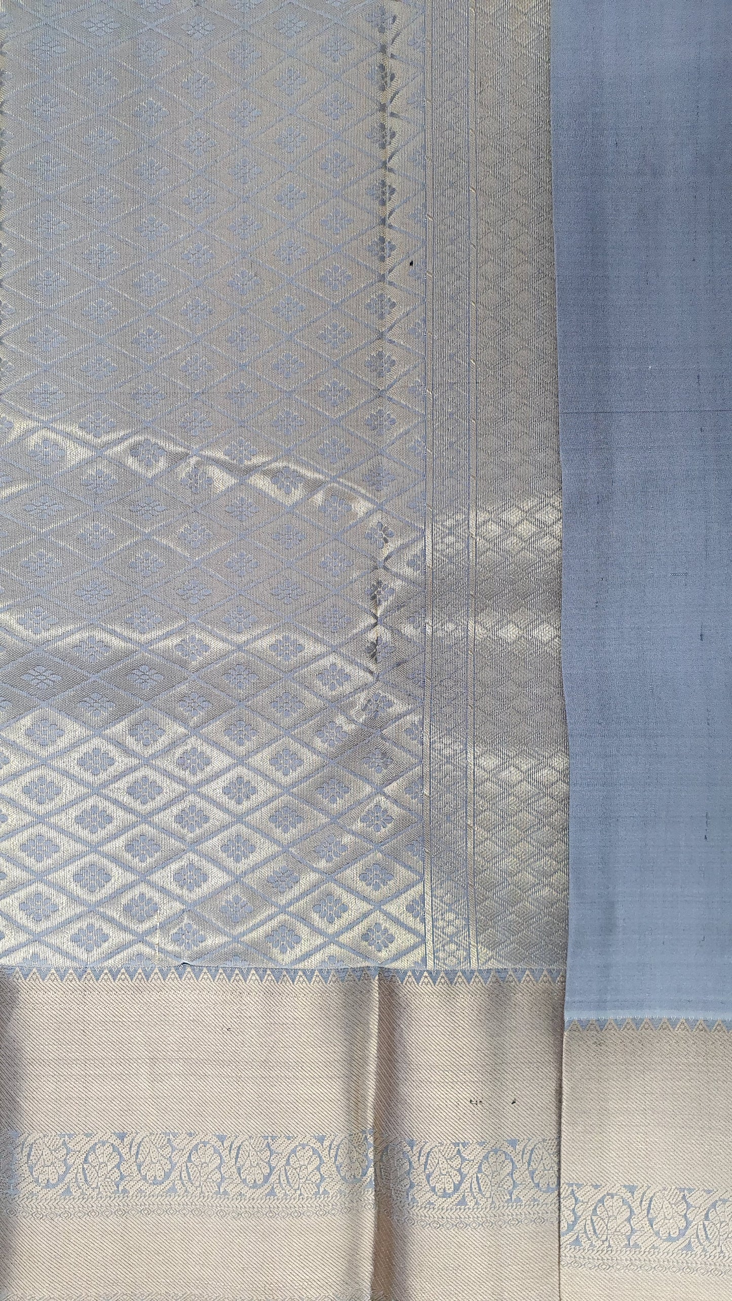 GREY KANJIPURAM SILK SAREE