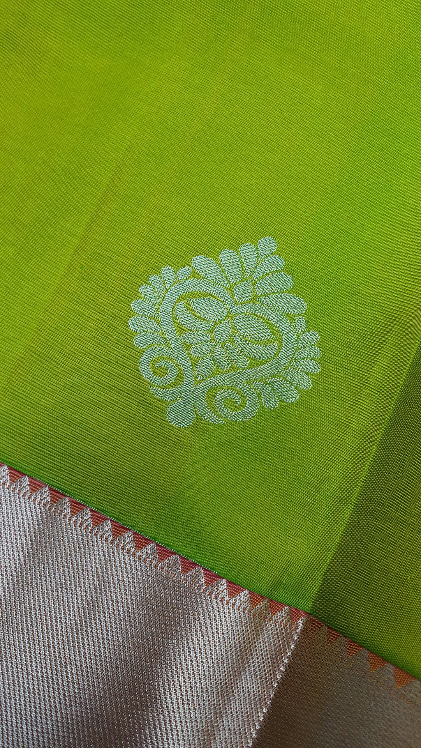 GREEN SILVER ZARI PURE KANJIPURAM