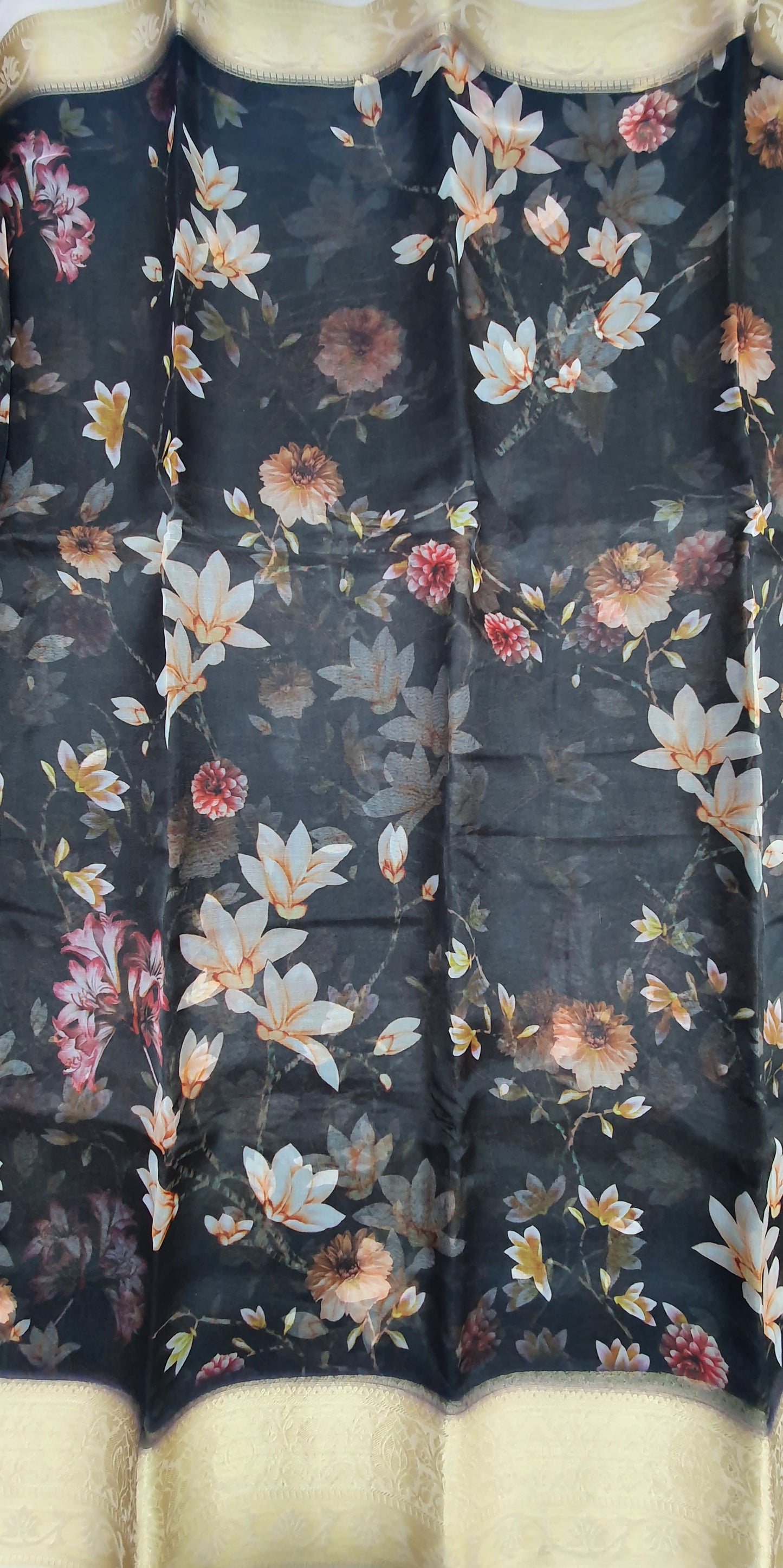 BLACK FLORAL