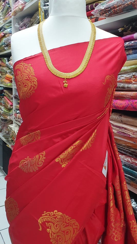 RED SILK BORDERLESS SAREE