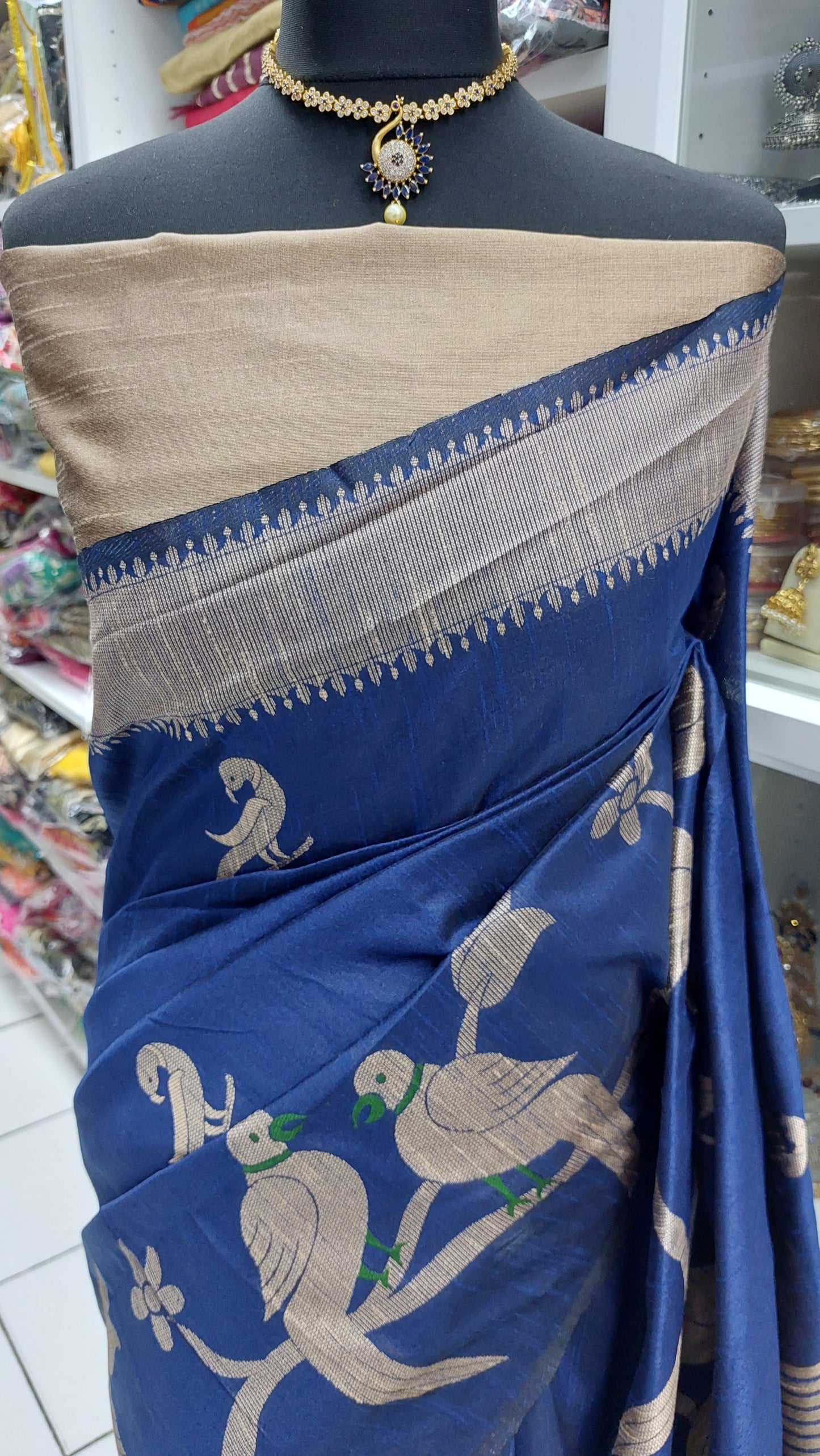 PARROTS (BLUE)