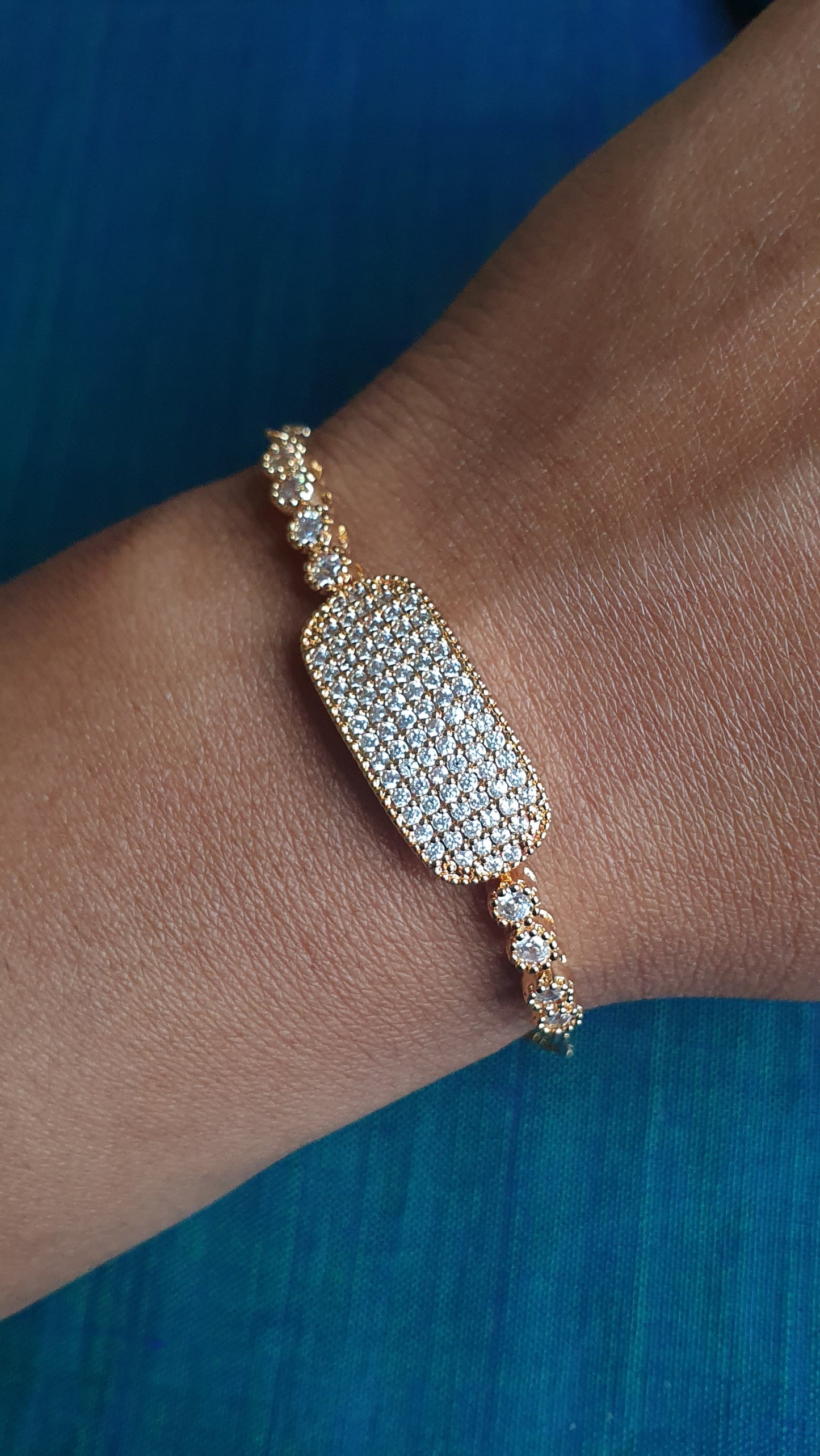 GOLD A.D. STONE ADJUSTABLE BRACELET 004