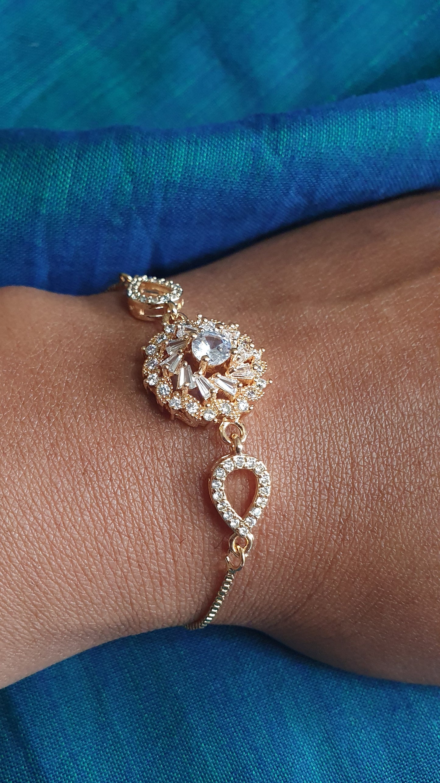 GOLD A.D. STONE ADJUSTABLE BRACELET 005