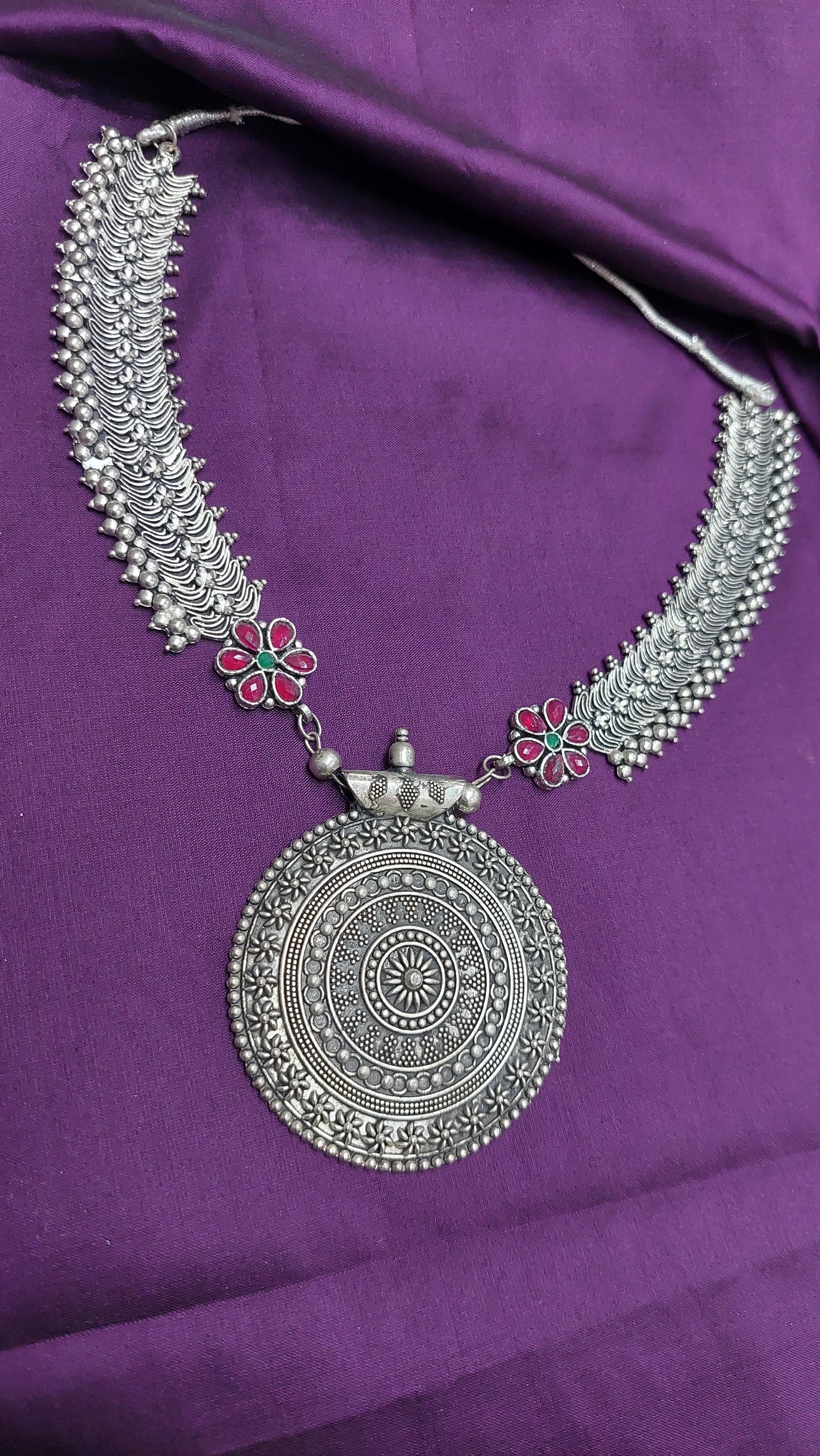 SILVER MANDALA NECKLACE