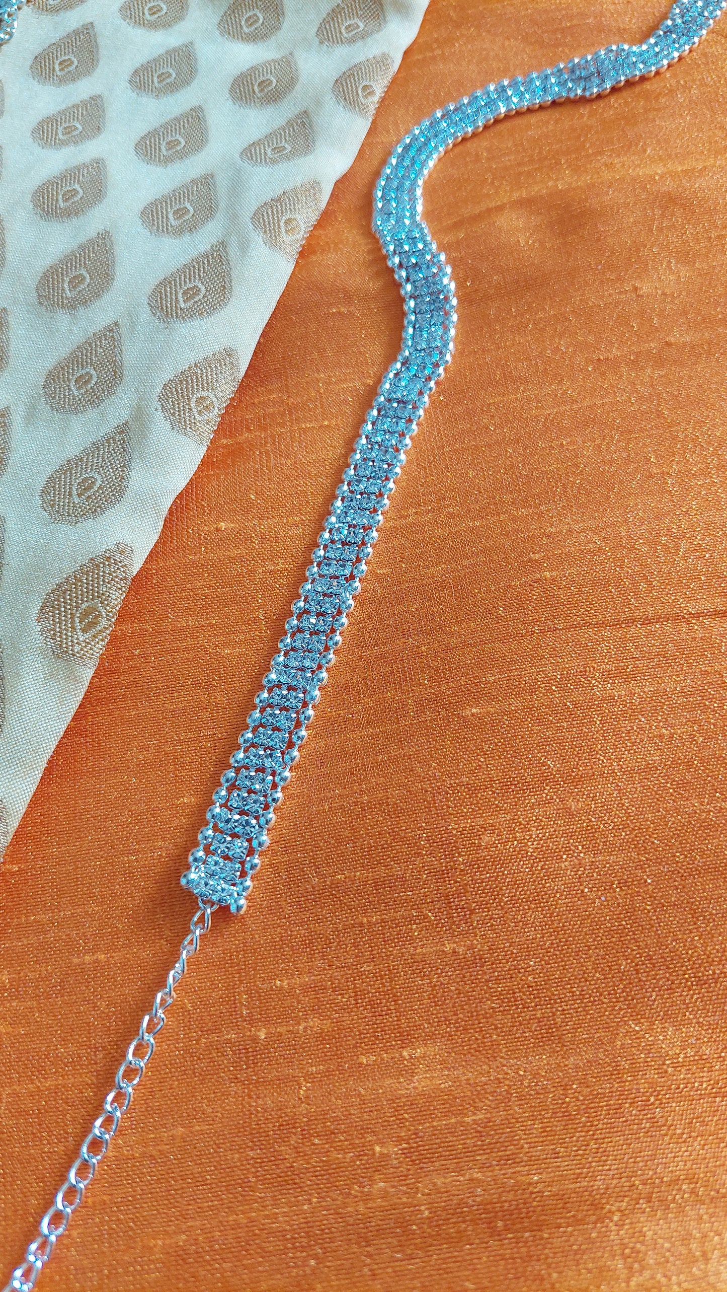 SILVER PEARL & DIAMOND WAIST CJAIN (2 LINES)