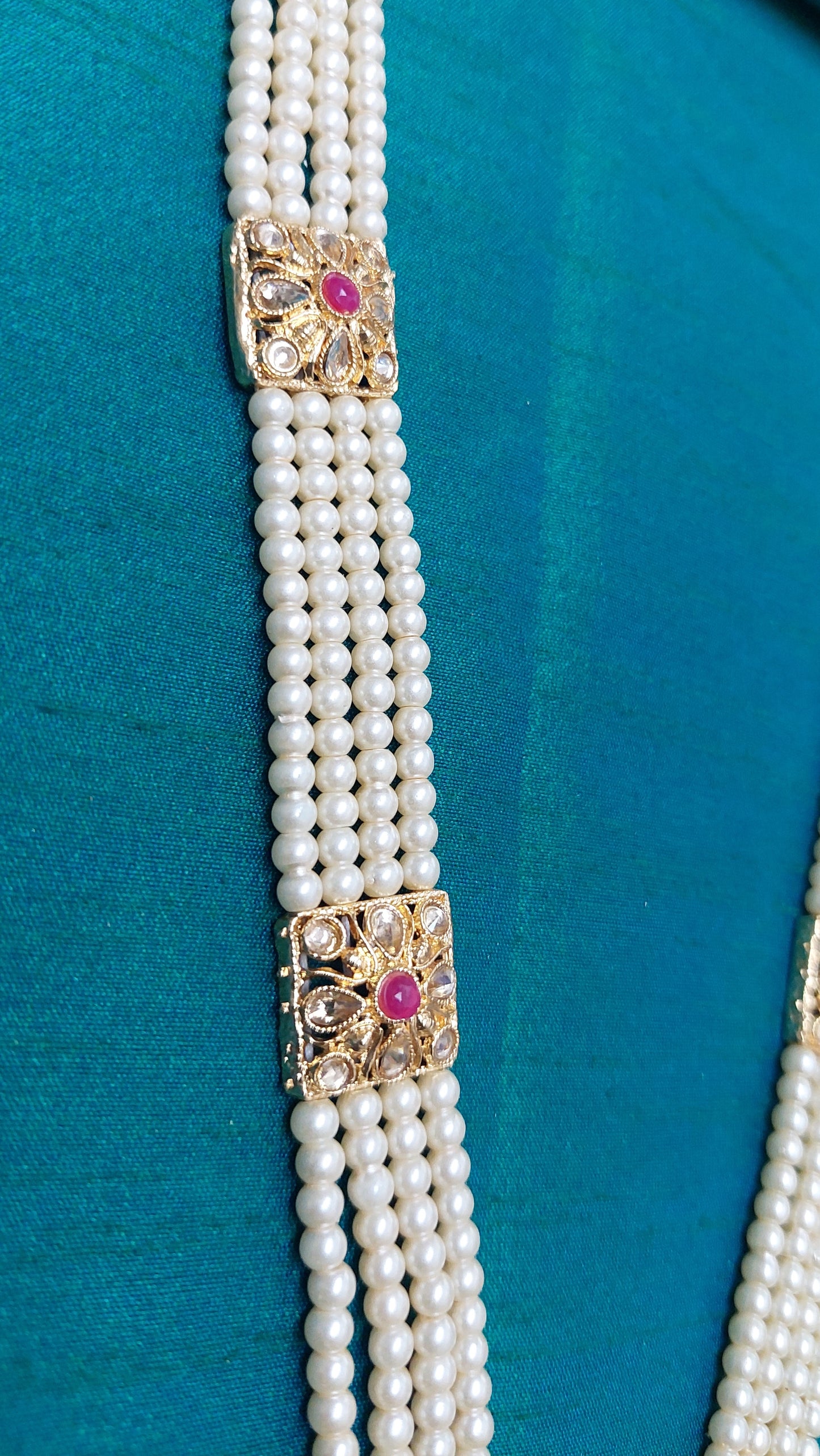 YELLOW GOLD LONG AARAM 007