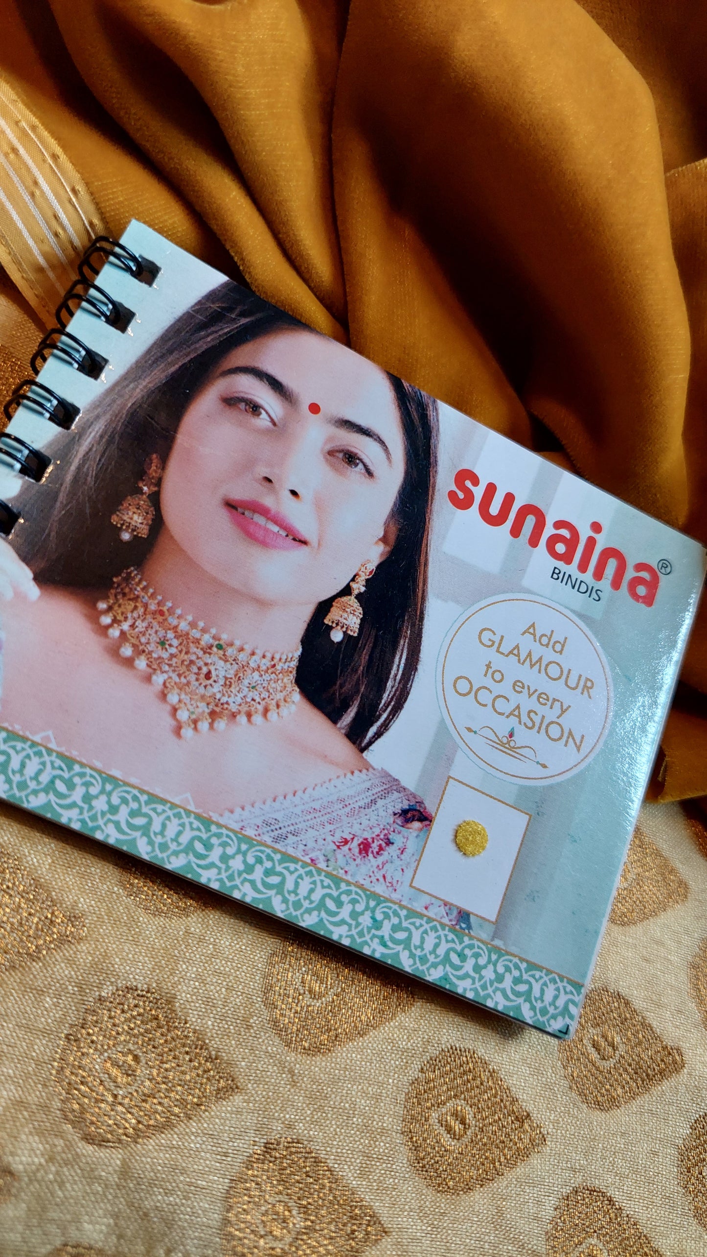 MULTI BINDI BOOK 001