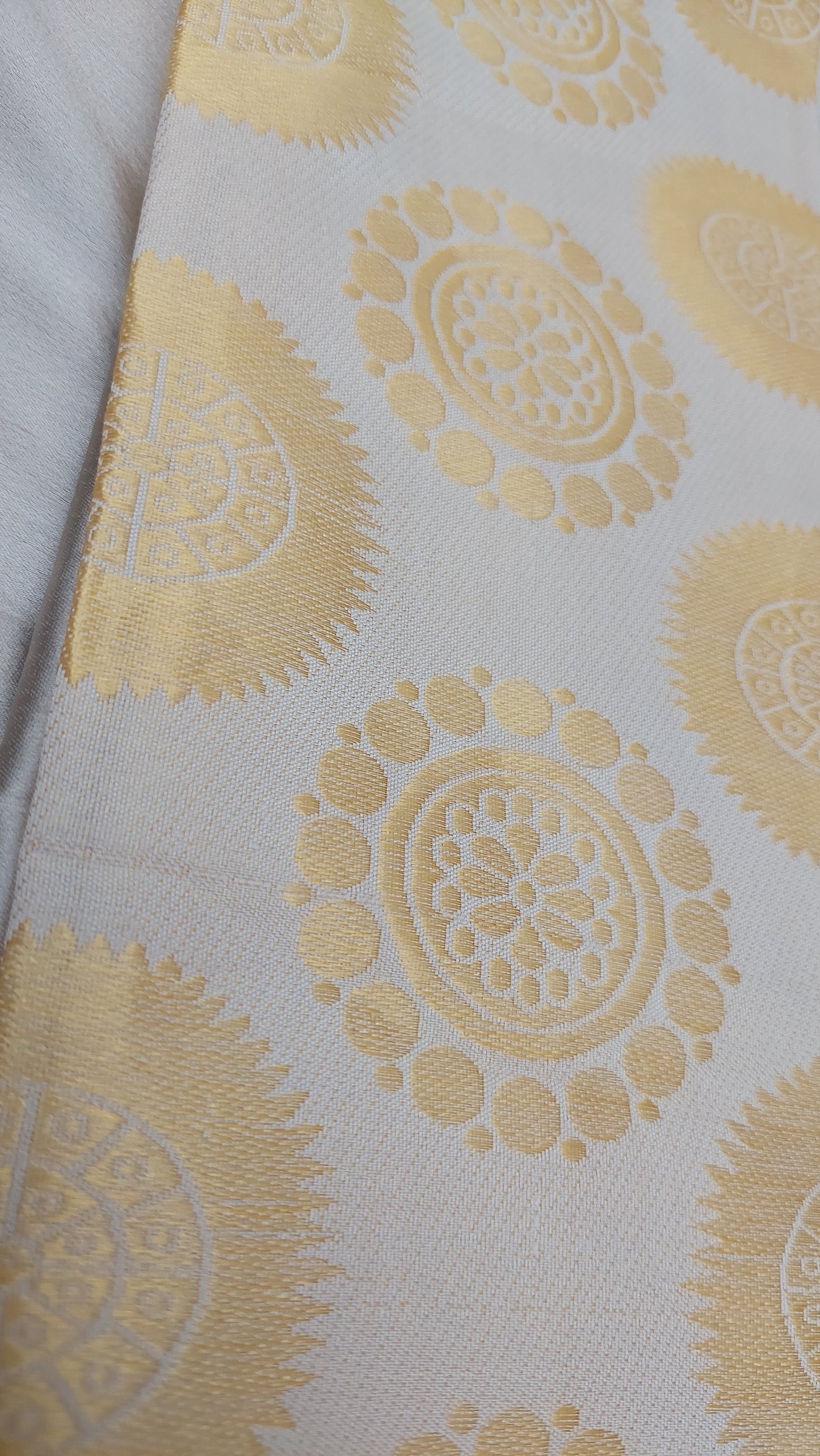 CHAMPAGNE GOLD SATIN