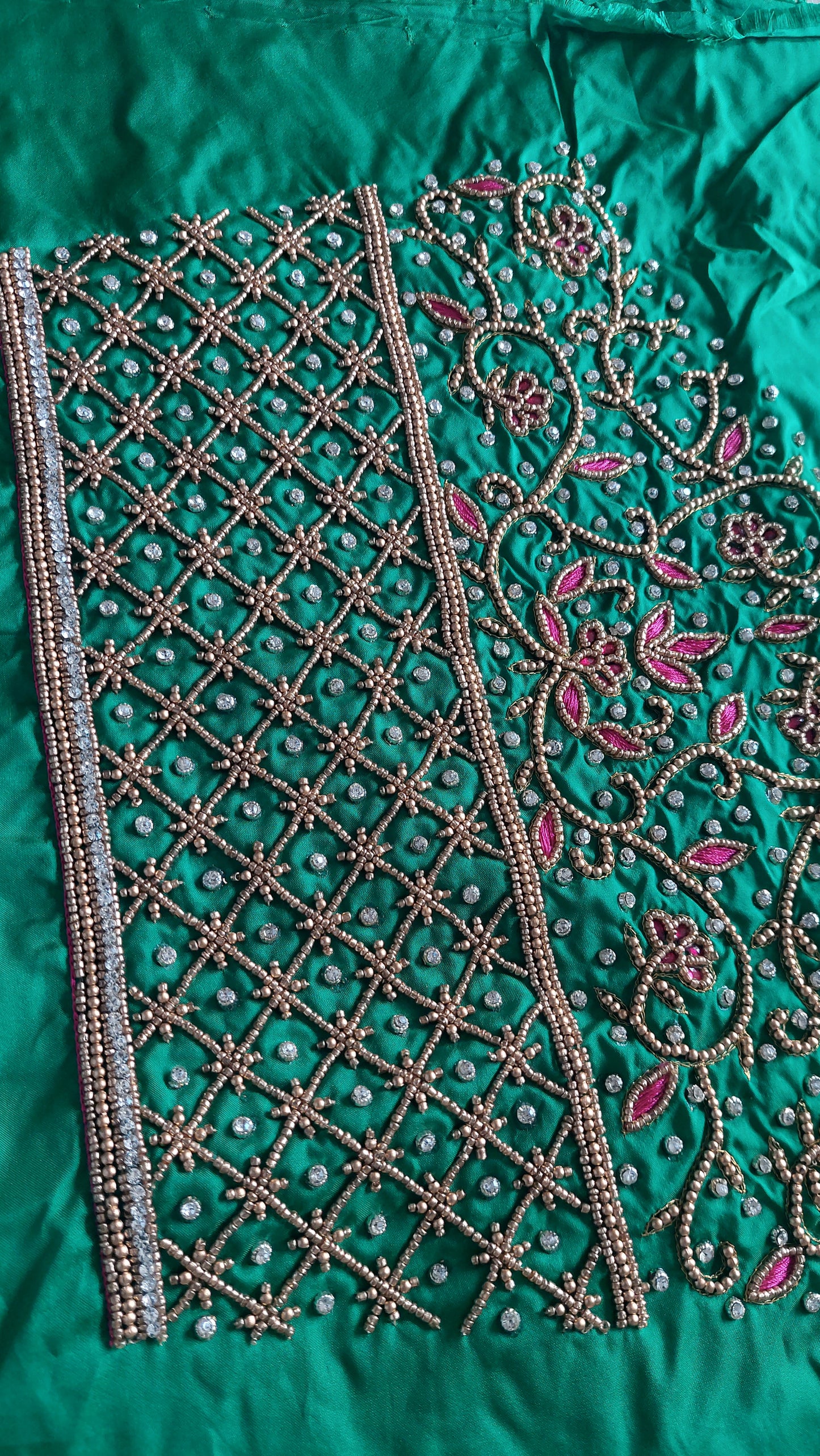 BROWNMERMAIDS
BRIDAL BLOUSE MATERIAL 026