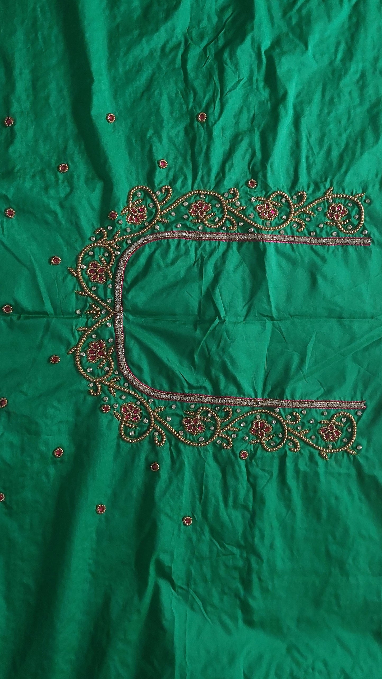 BROWNMERMAIDS
BRIDAL BLOUSE MATERIAL 026