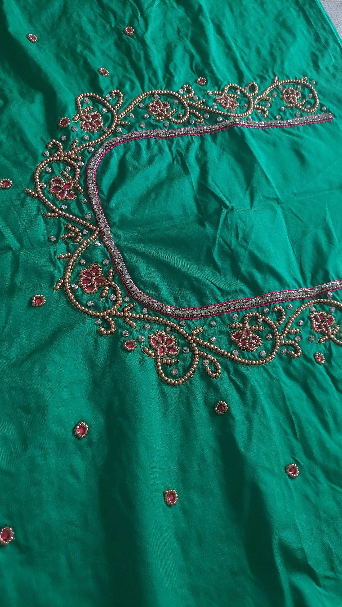 BROWNMERMAIDS
BRIDAL BLOUSE MATERIAL 026