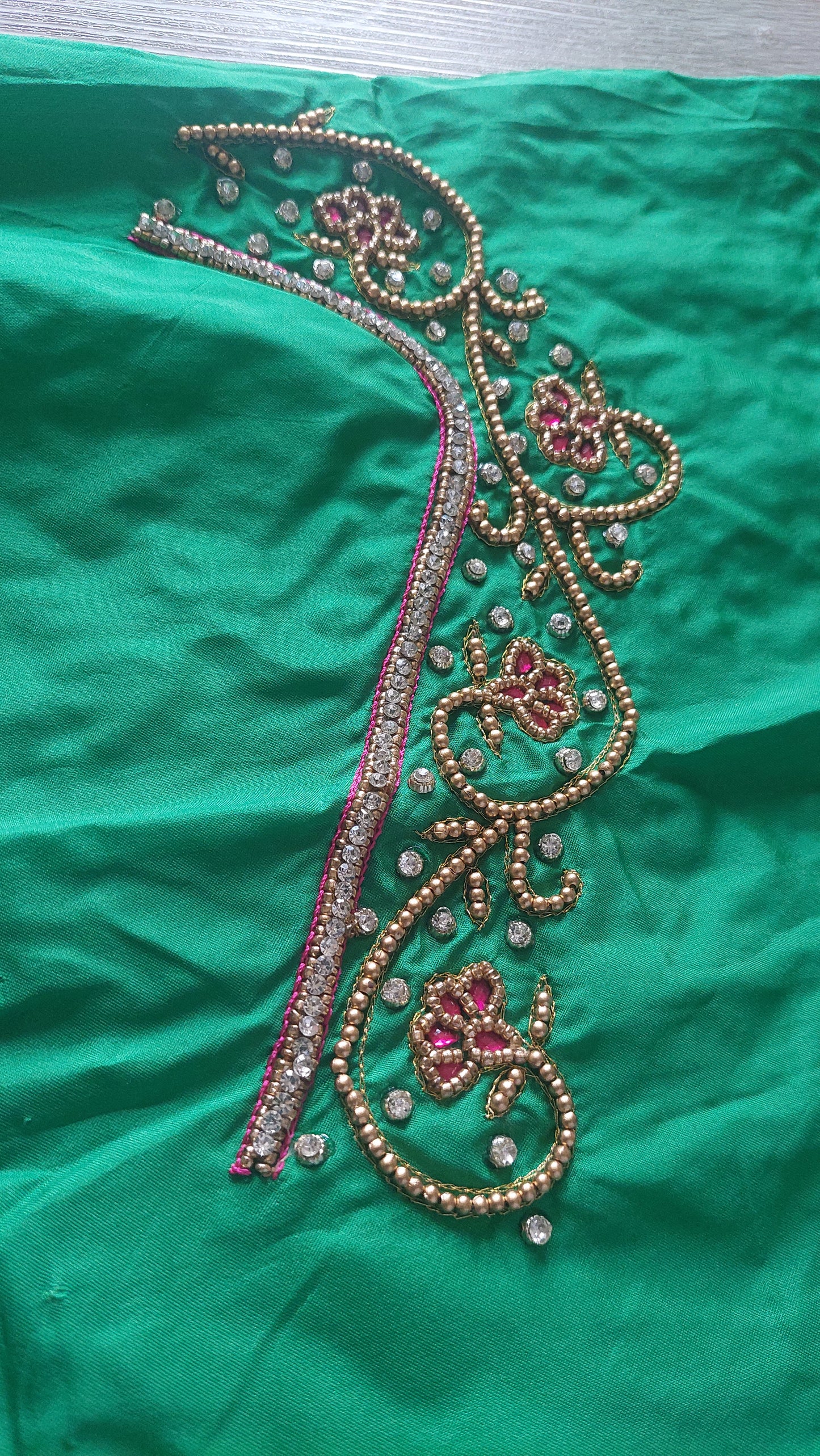 BROWNMERMAIDS
BRIDAL BLOUSE MATERIAL 026