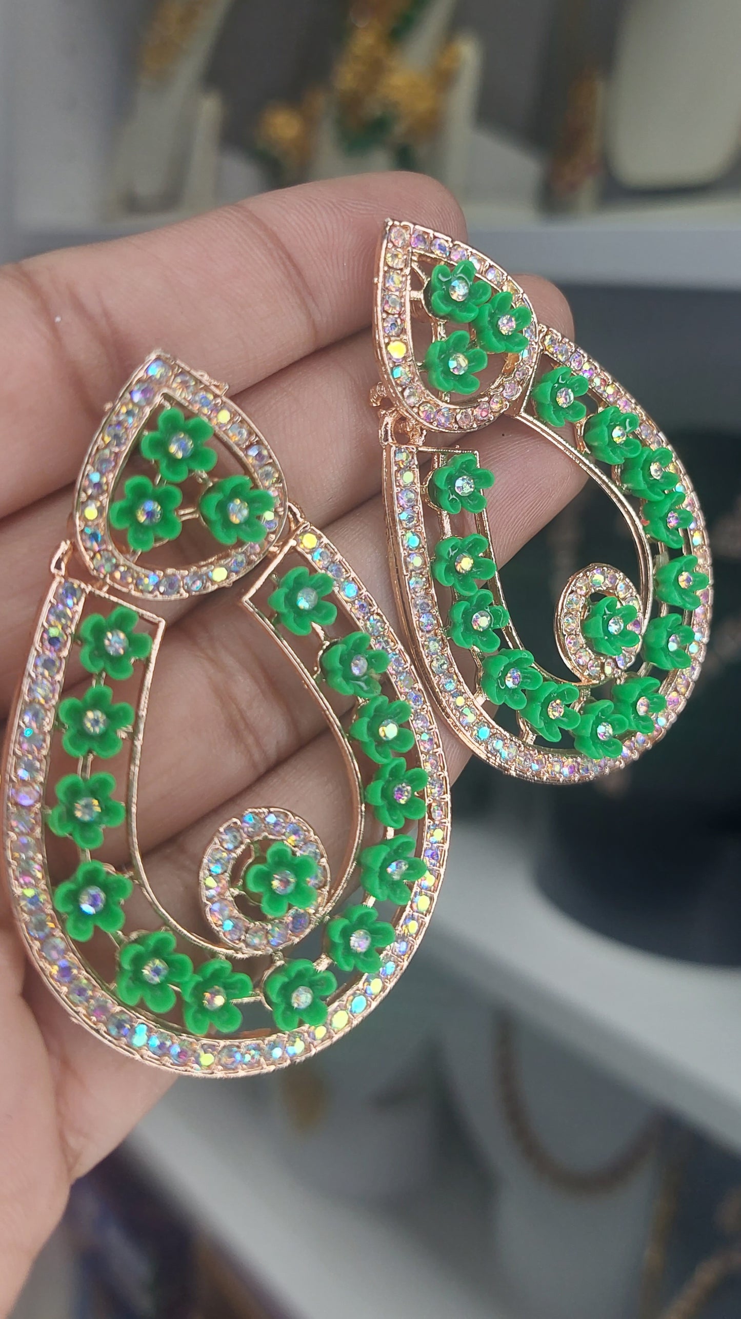 ROSE GOLD & GREEN FASHION EARRINGS