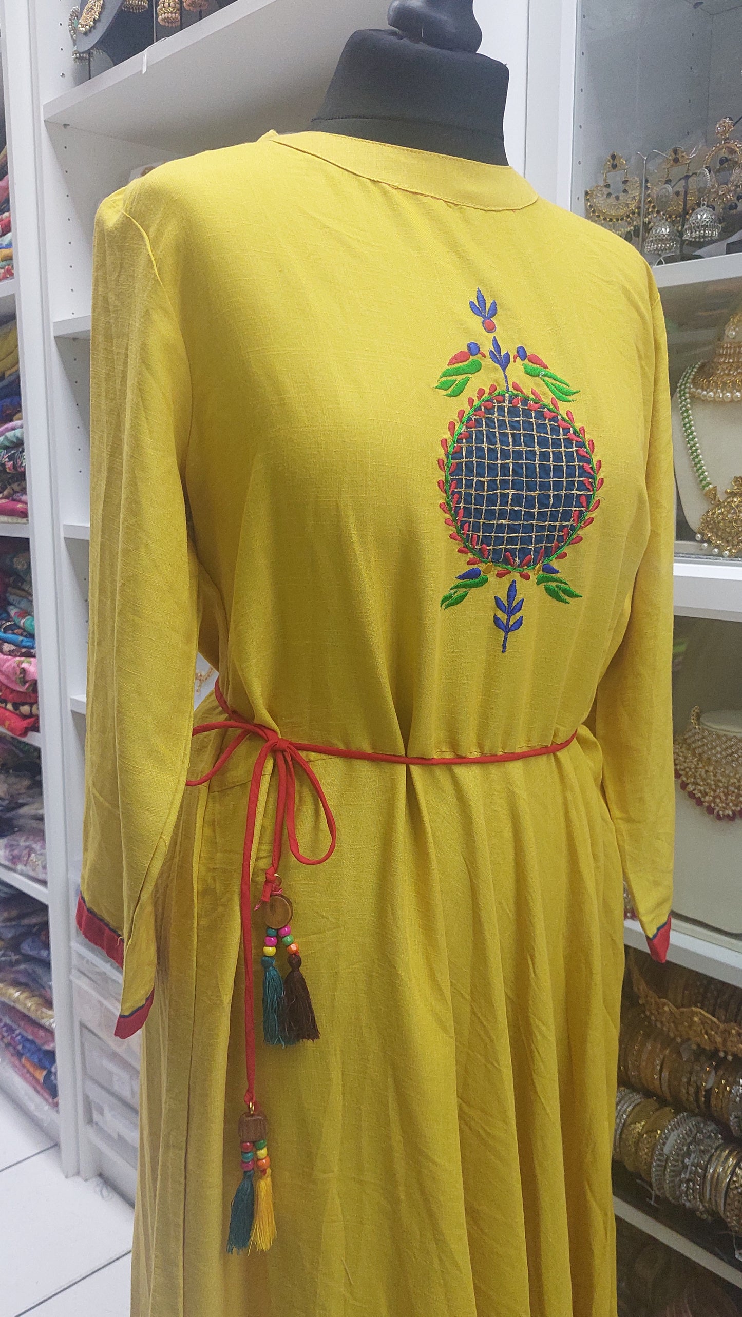 YELLOW GOWN (XXL)