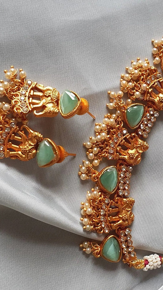 MATTE FINISH ELEPHANT SHORT NECKLACE