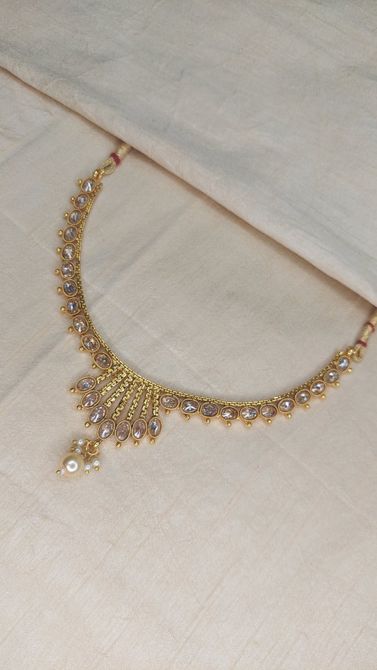 GOLD SHORT NECKLACE DB0103