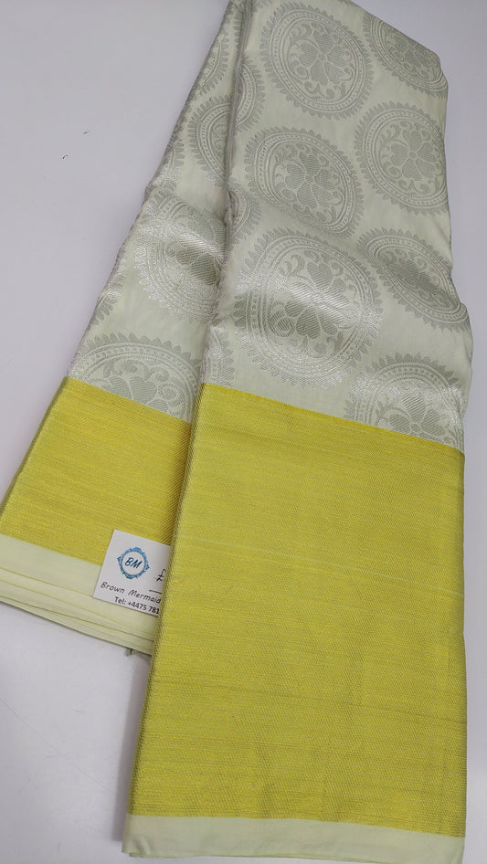 OFF WHITE SILK SAREE WITH BIG BORDER