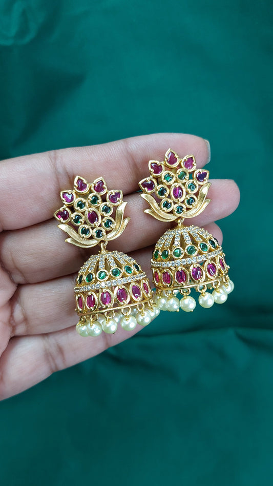 ANTIQUE GOLD A.D. STONE JUMKHAS E0257