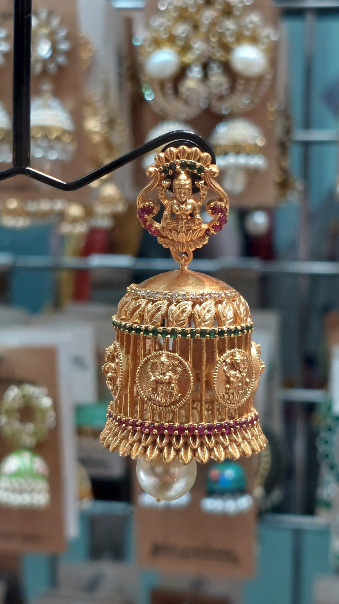 ANTIQUE GOLD JUMKHAS E0278