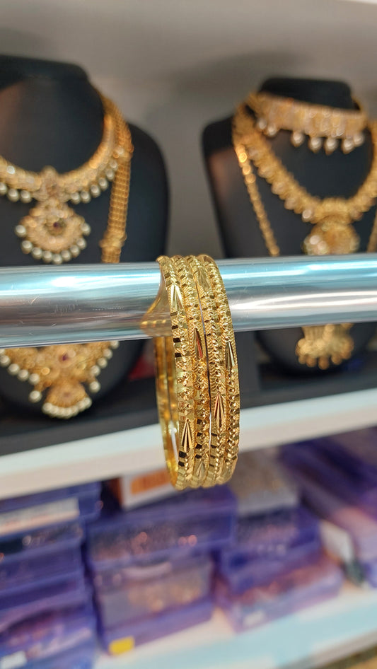 YELLOW GOLD BANGLE SET E092