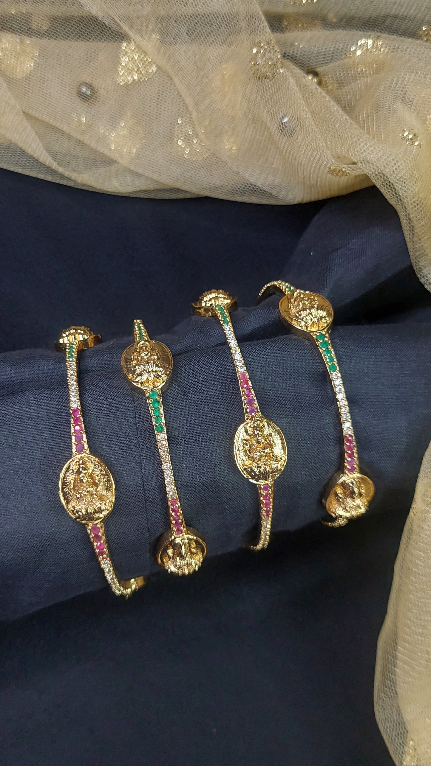 ANTIQUE GOLD BANGLES E106