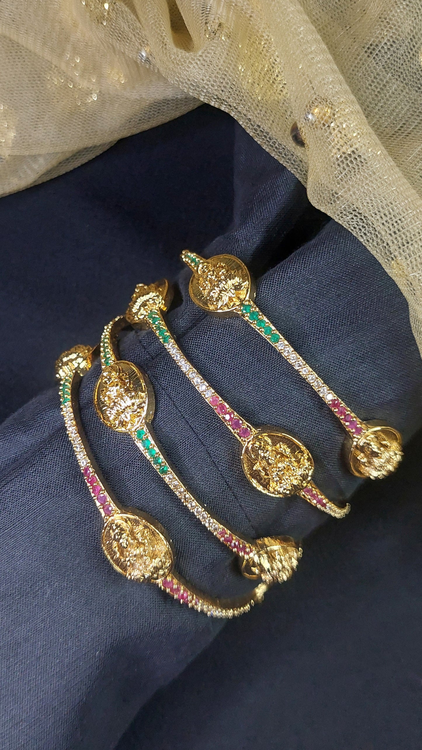 ANTIQUE GOLD BANGLES E106