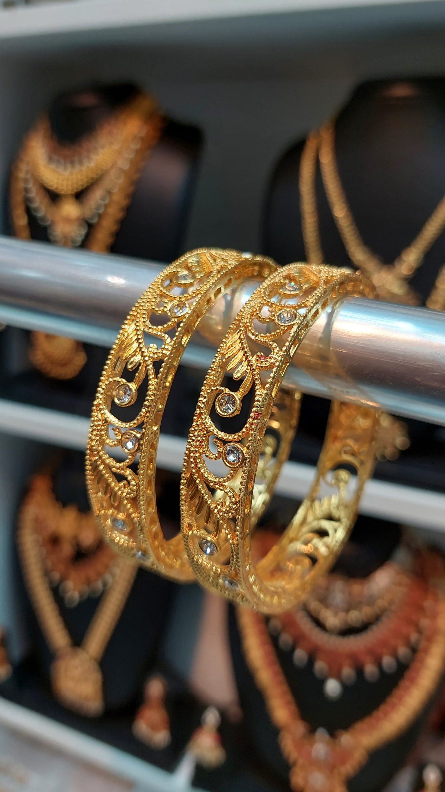 YELLOW GOLD BANGLE SET E109