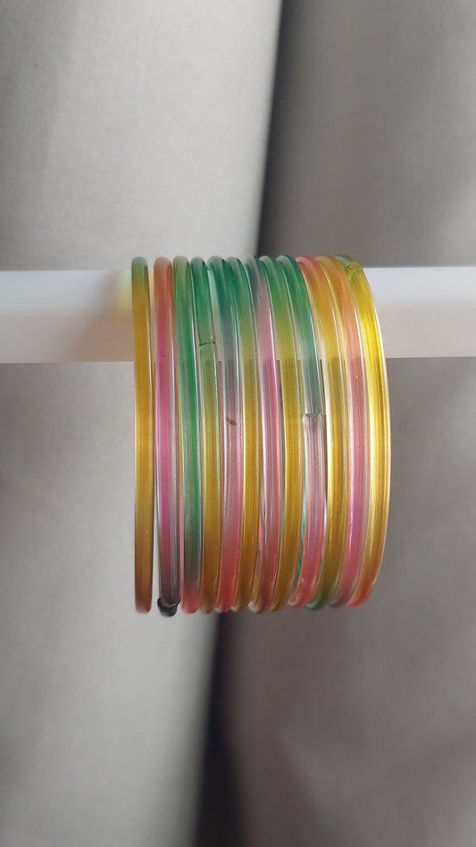 MULTICOLOURED GLASS BANGLES