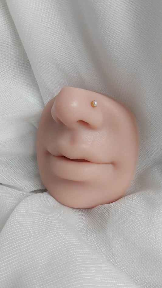 22ct Gold | Pearl Nose Stud | 037