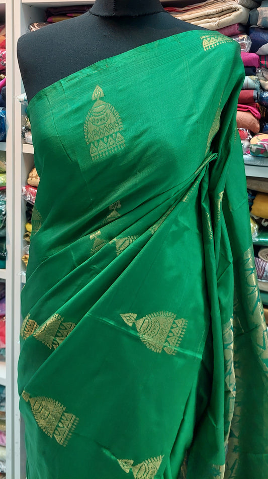 GREEN BORDERLESS SILK