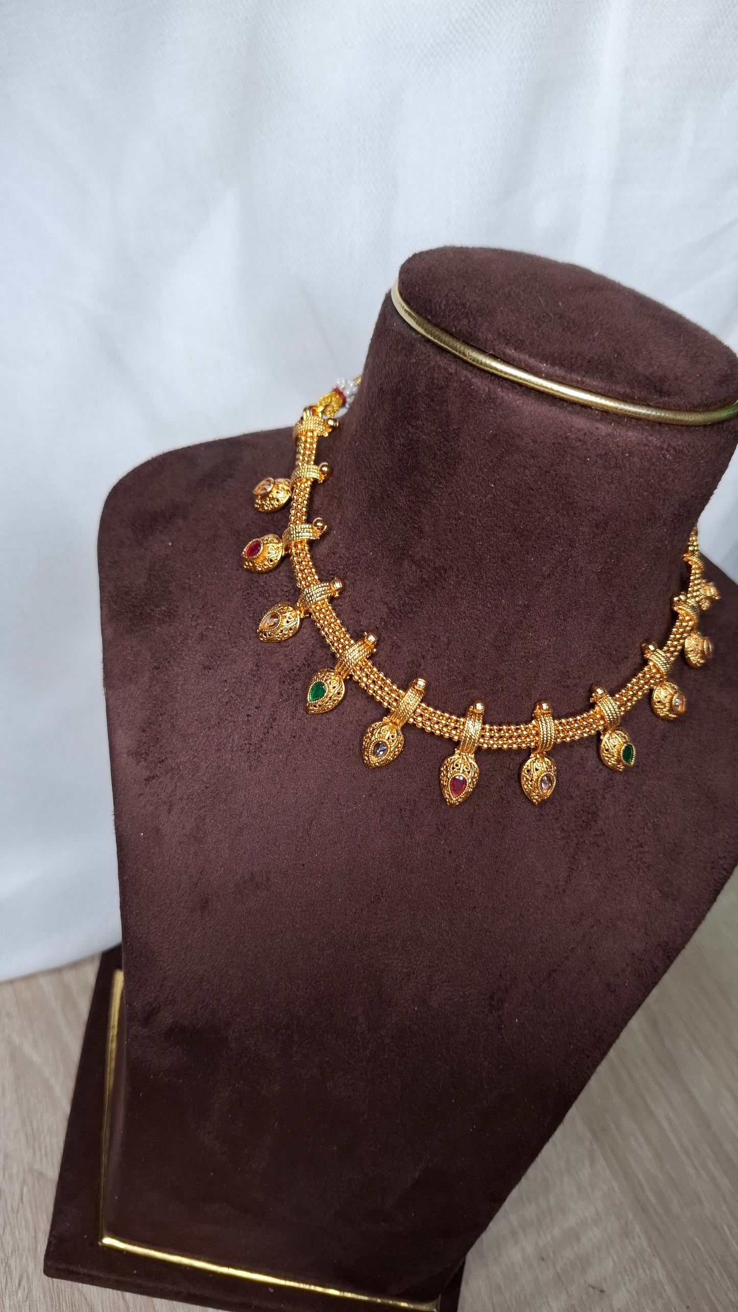BUDGET ANTIQUE SET E0225
