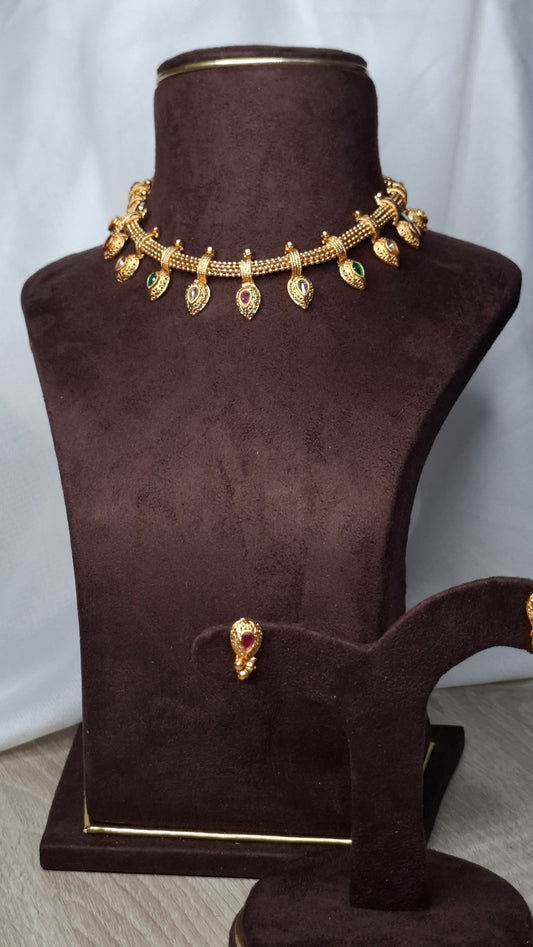 BUDGET ANTIQUE SET E0225