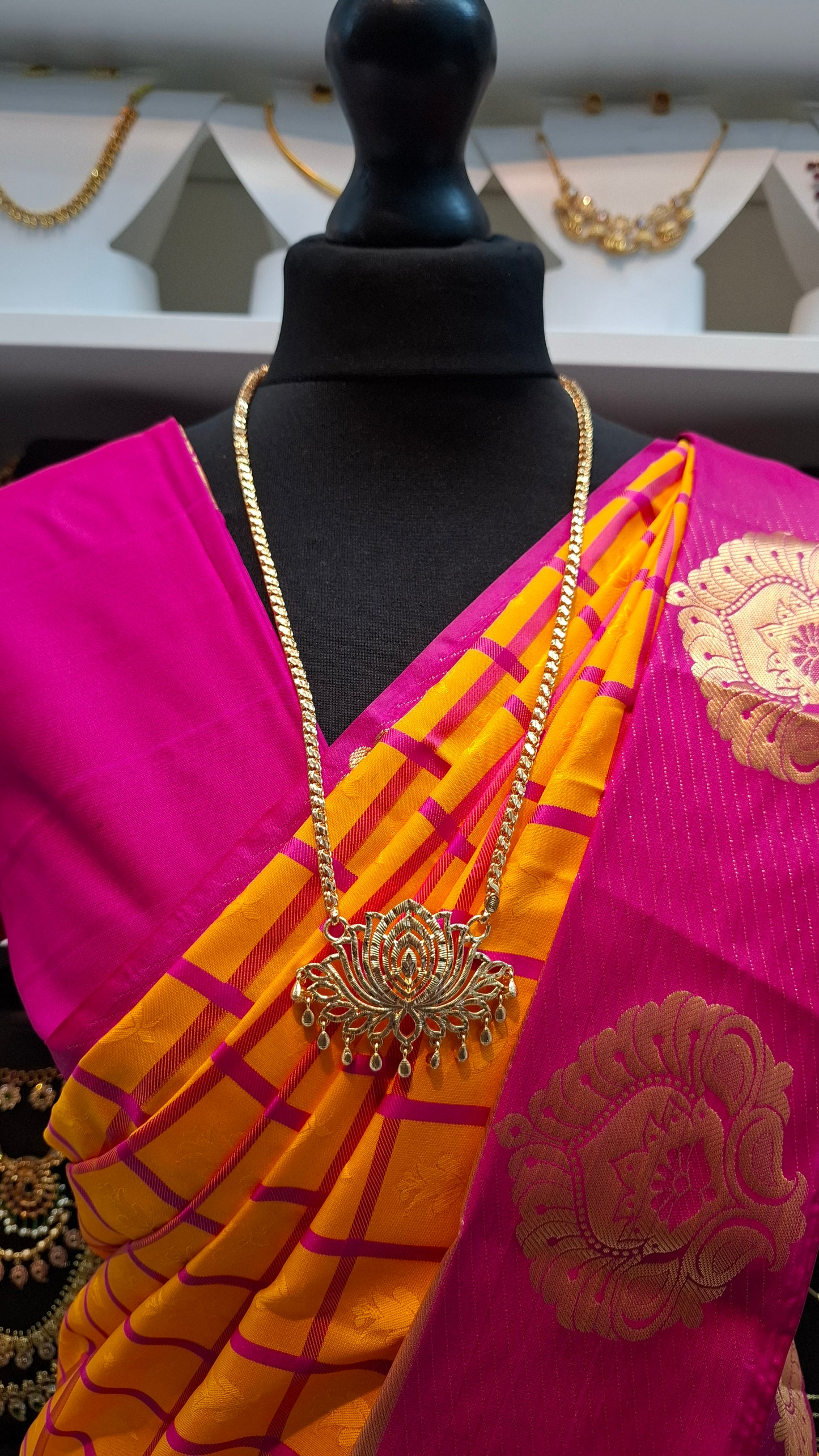 1 GRAM GOLD LOTUS PADAKAM