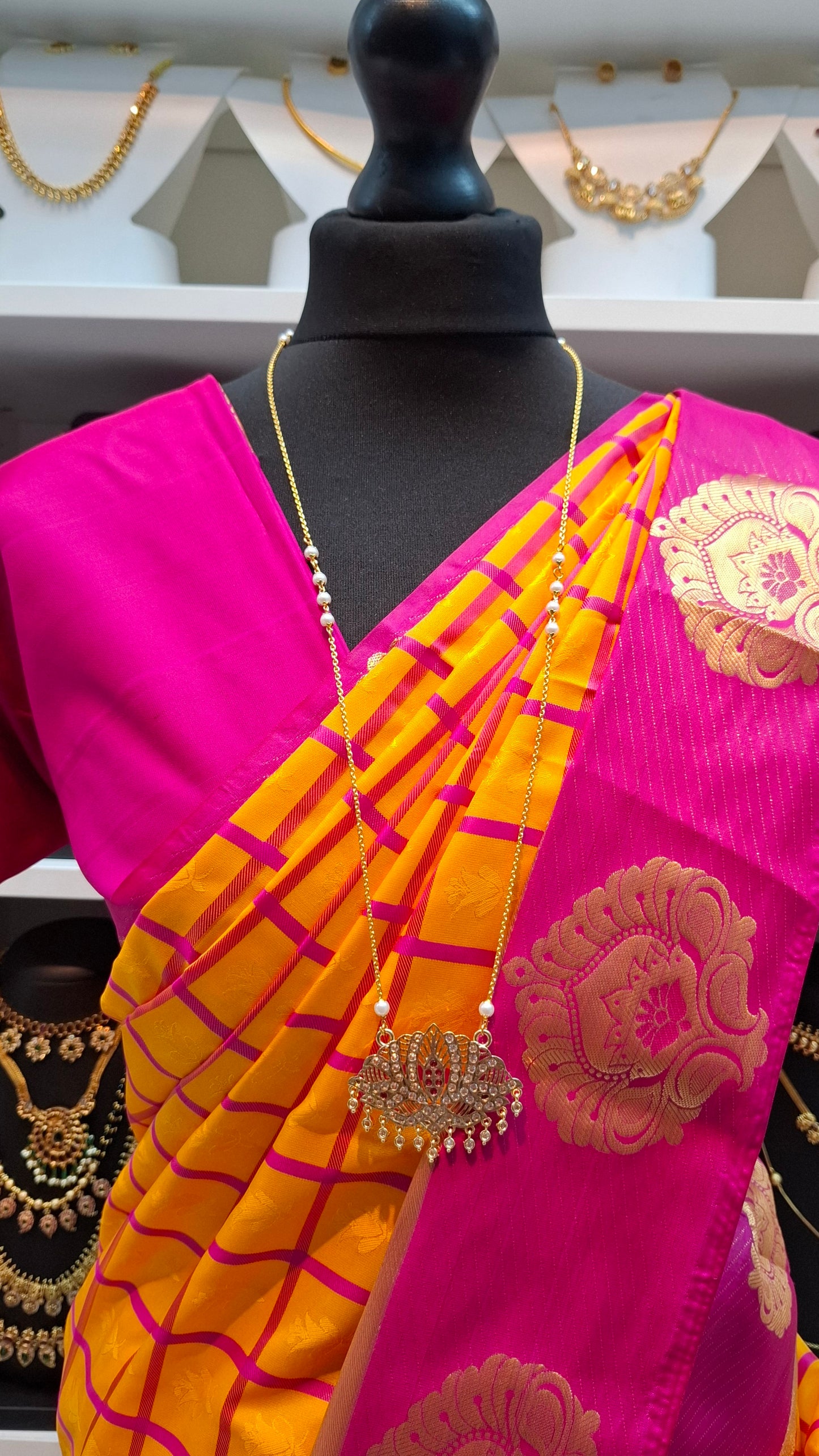 LOTUS PADAKAM 020