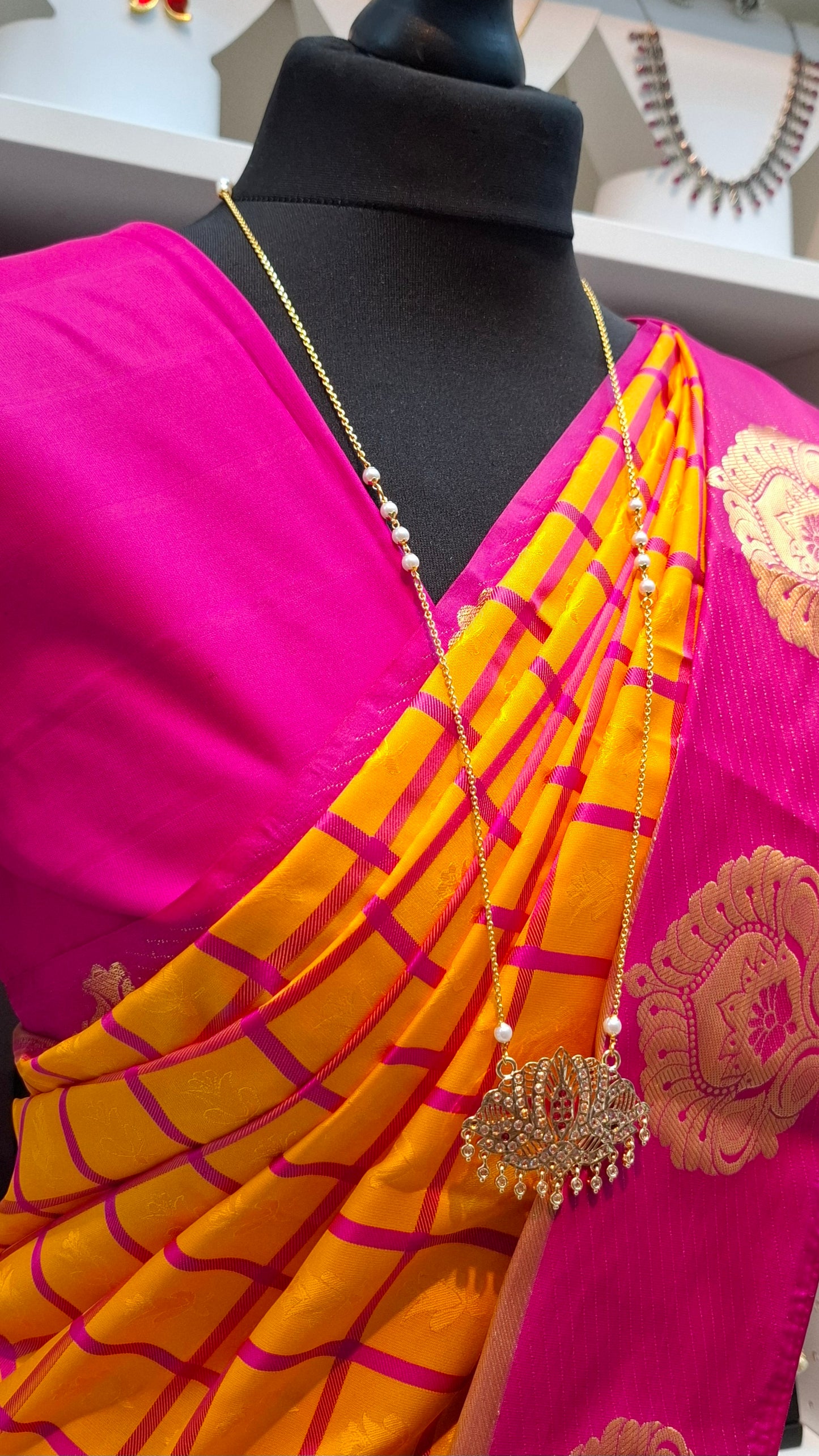 LOTUS PADAKAM 020